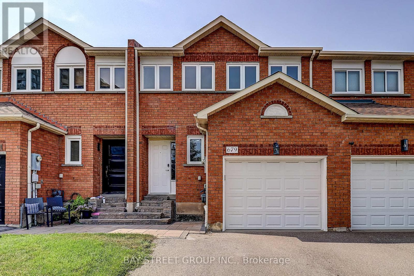 679 CONSTELLATION DRIVE — Mississauga (Hurontario), Ontario - Main photo