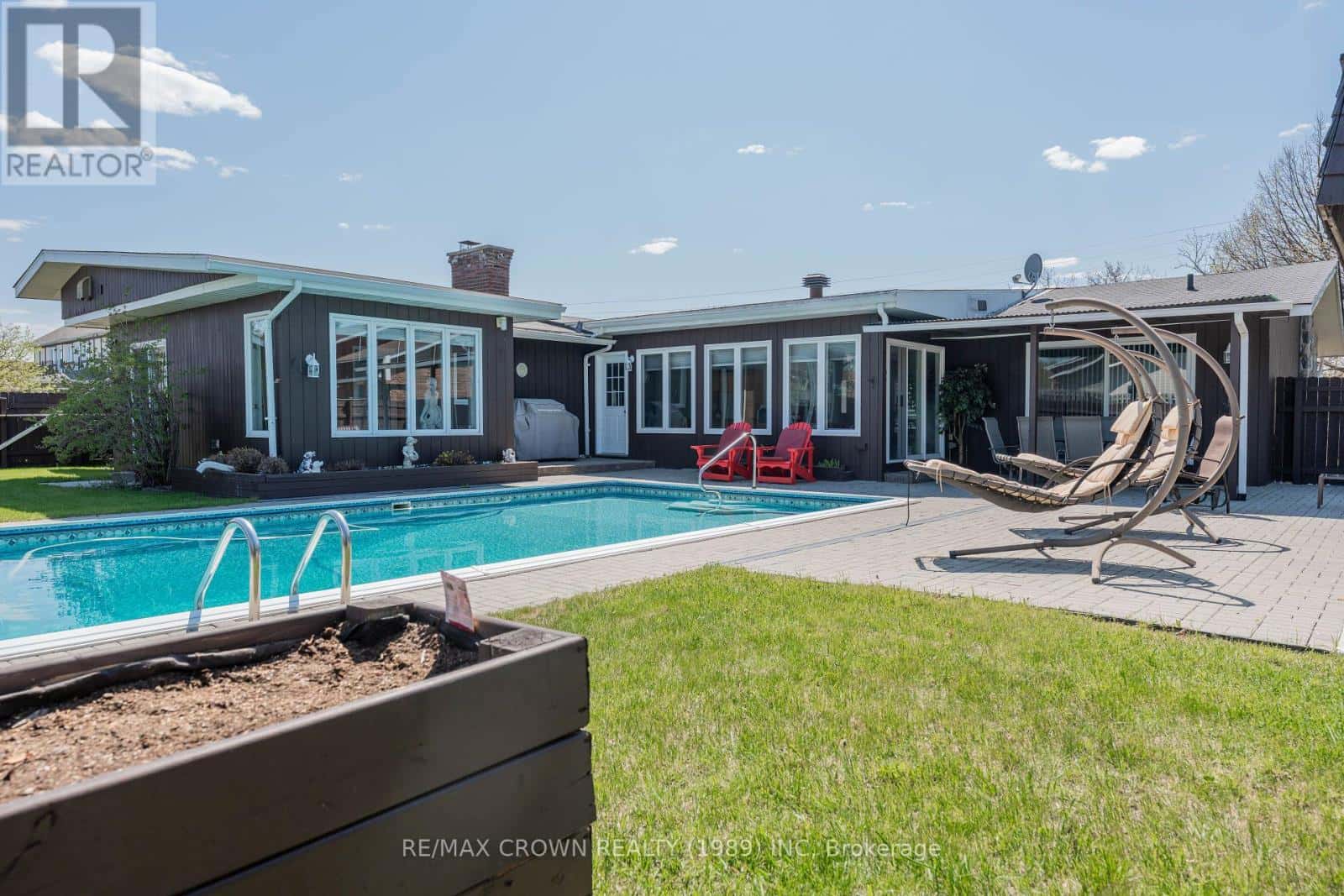 85 AVENUE ROAD — Kapuskasing, Ontario - Photo 5 of 50