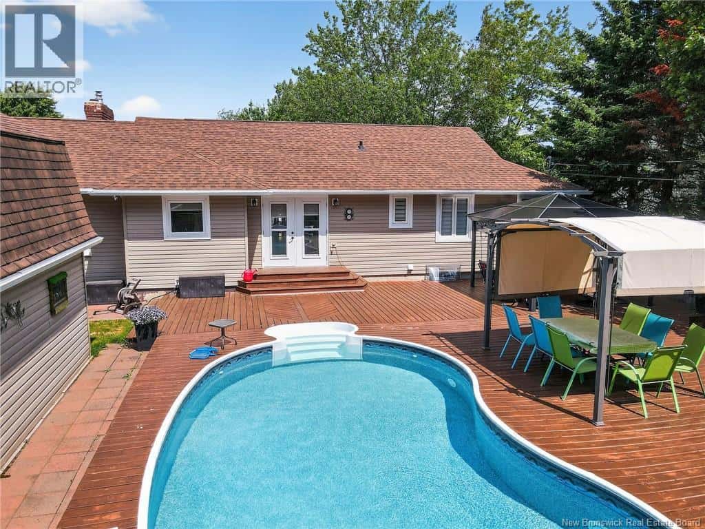 146 Woodleigh Street — Moncton, New Brunswick - Photo 5 of 50