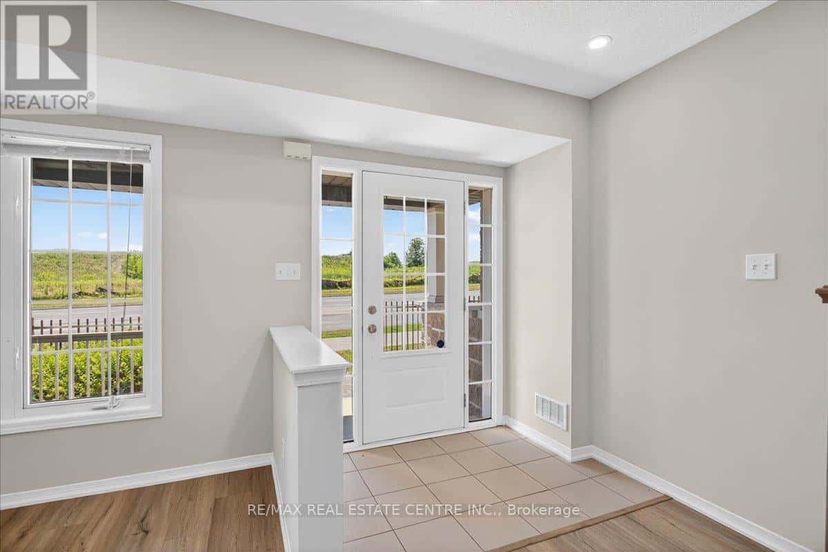 1373 SALEM ROAD N — Ajax (Northeast Ajax), Ontario - Photo 2 of 37