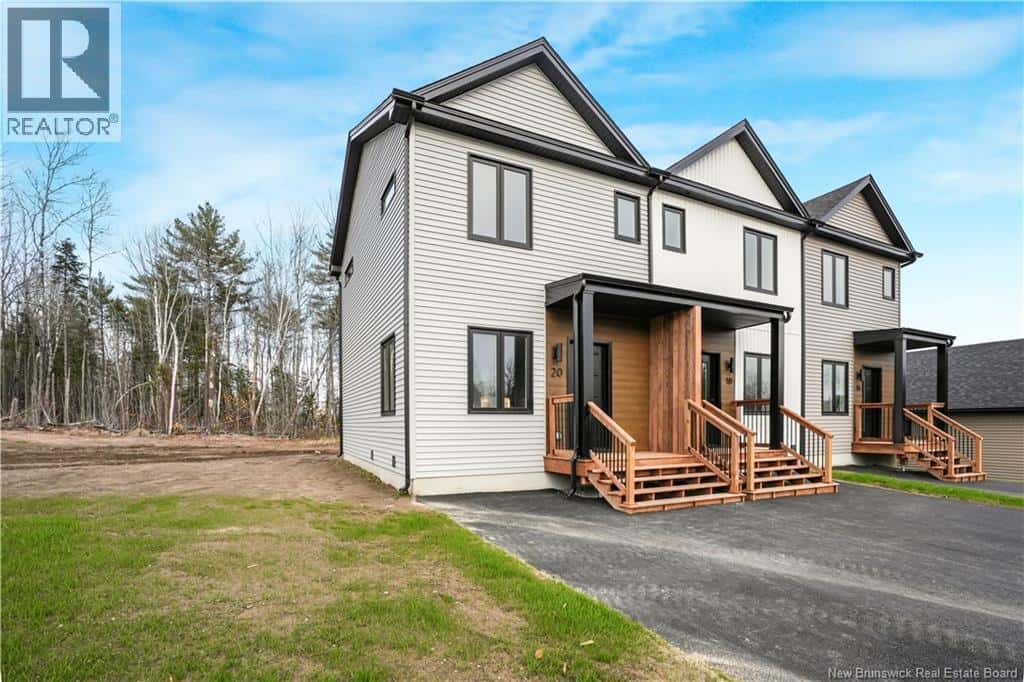 16 18 20 Terry Fox Drive — Oromocto, New Brunswick - Photo 4 of 34