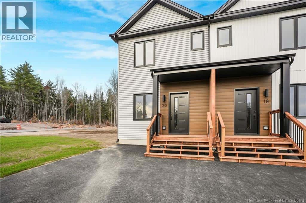 16 18 20 Terry Fox Drive — Oromocto, New Brunswick - Photo 5 of 34