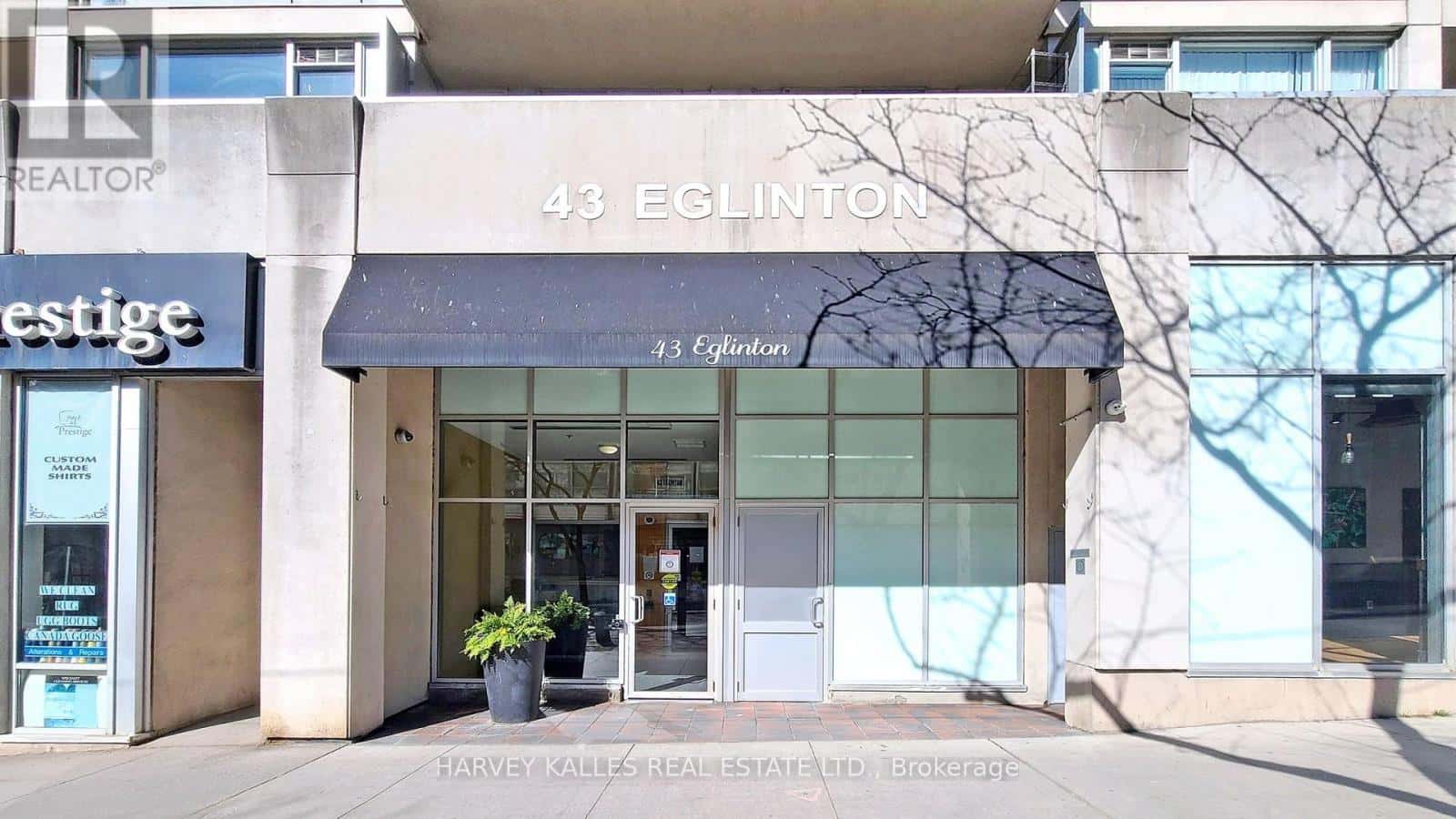 902 - 43 EGLINTON AVENUE — Toronto (Mount Pleasant West), Ontario - Photo 3 of 49