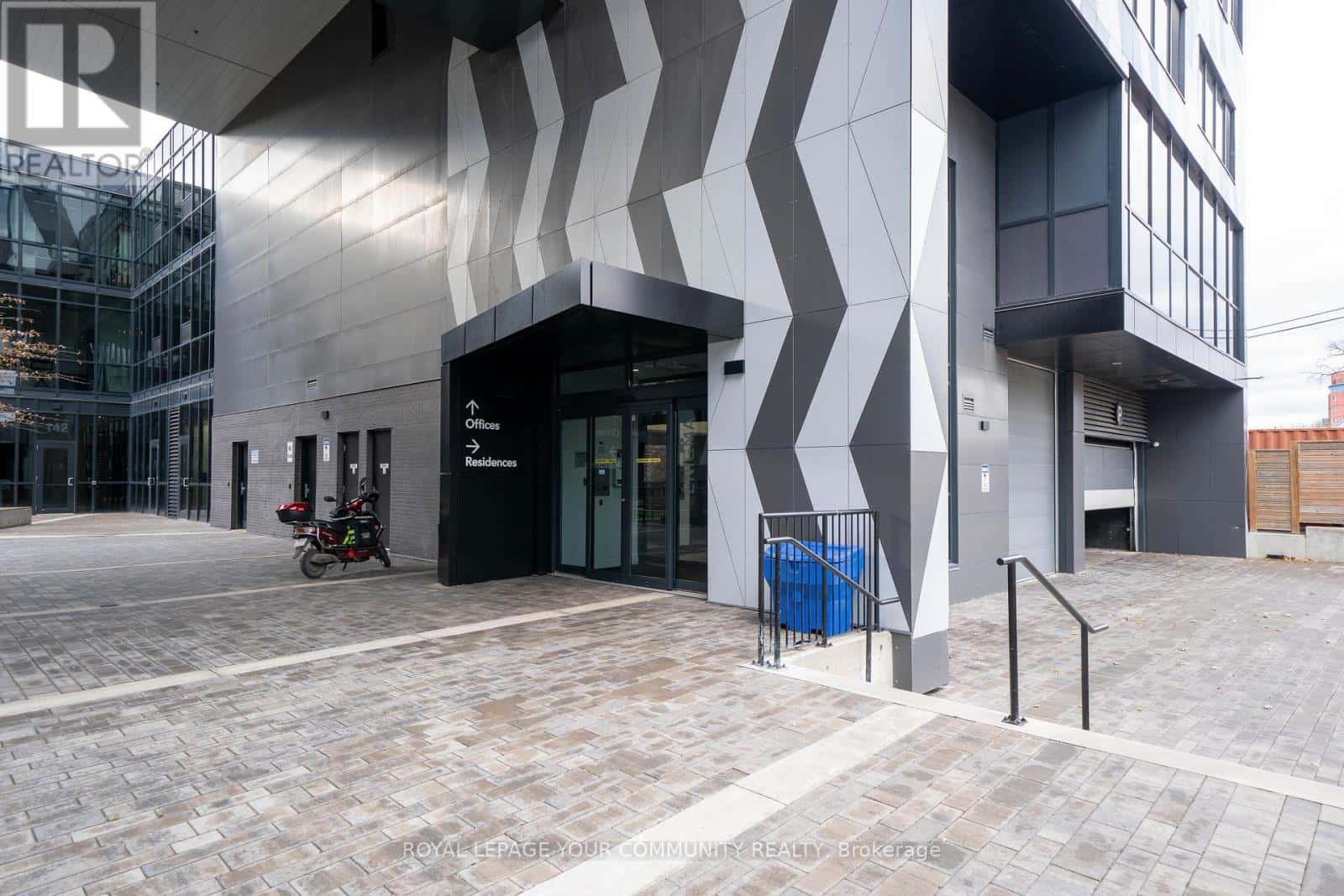 602 - 138 ST. HELENS AVENUE — Toronto (Dufferin Grove), Ontario - Photo 2 of 30