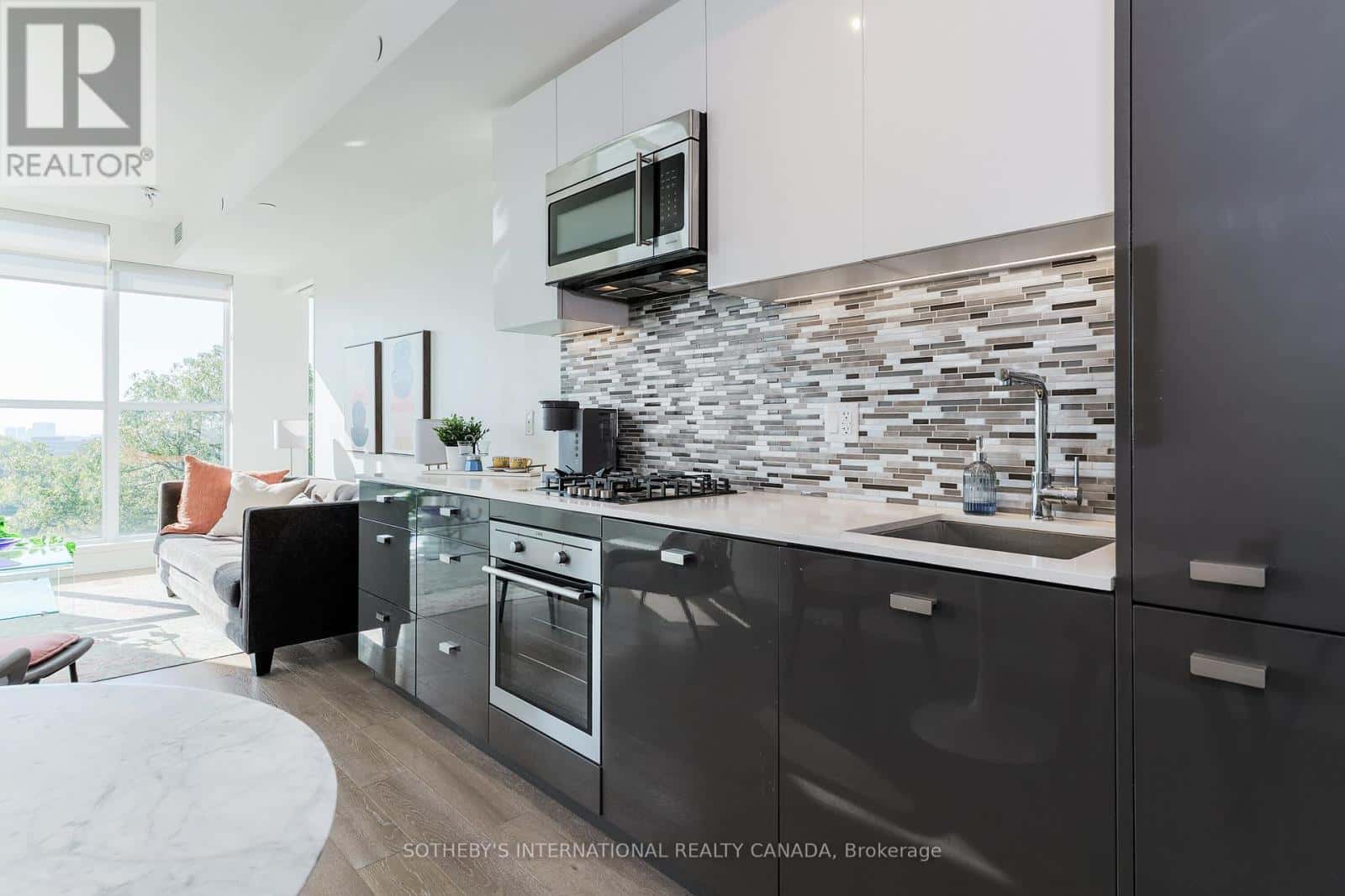 707 - 835 ST. CLAIR AVENUE W — Toronto (Wychwood), Ontario - Photo 5 of 30