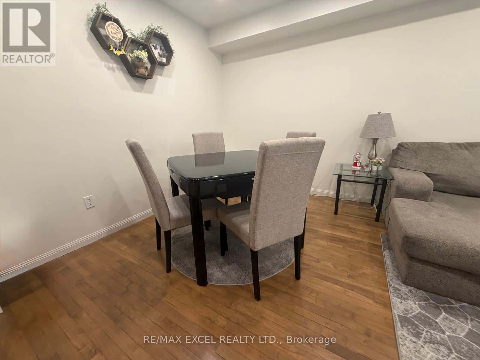 161 - 5980 WHITEHORN AVENUE — Mississauga (East Credit), Ontario - Photo 3 of 18