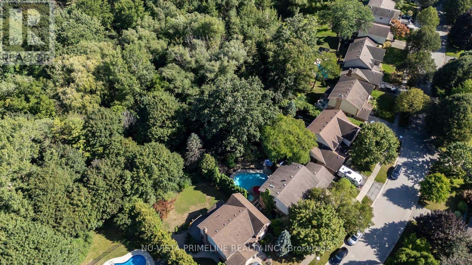 50 MERIDENE CRESCENT E — London North (North G), Ontario - Photo 5 of 50