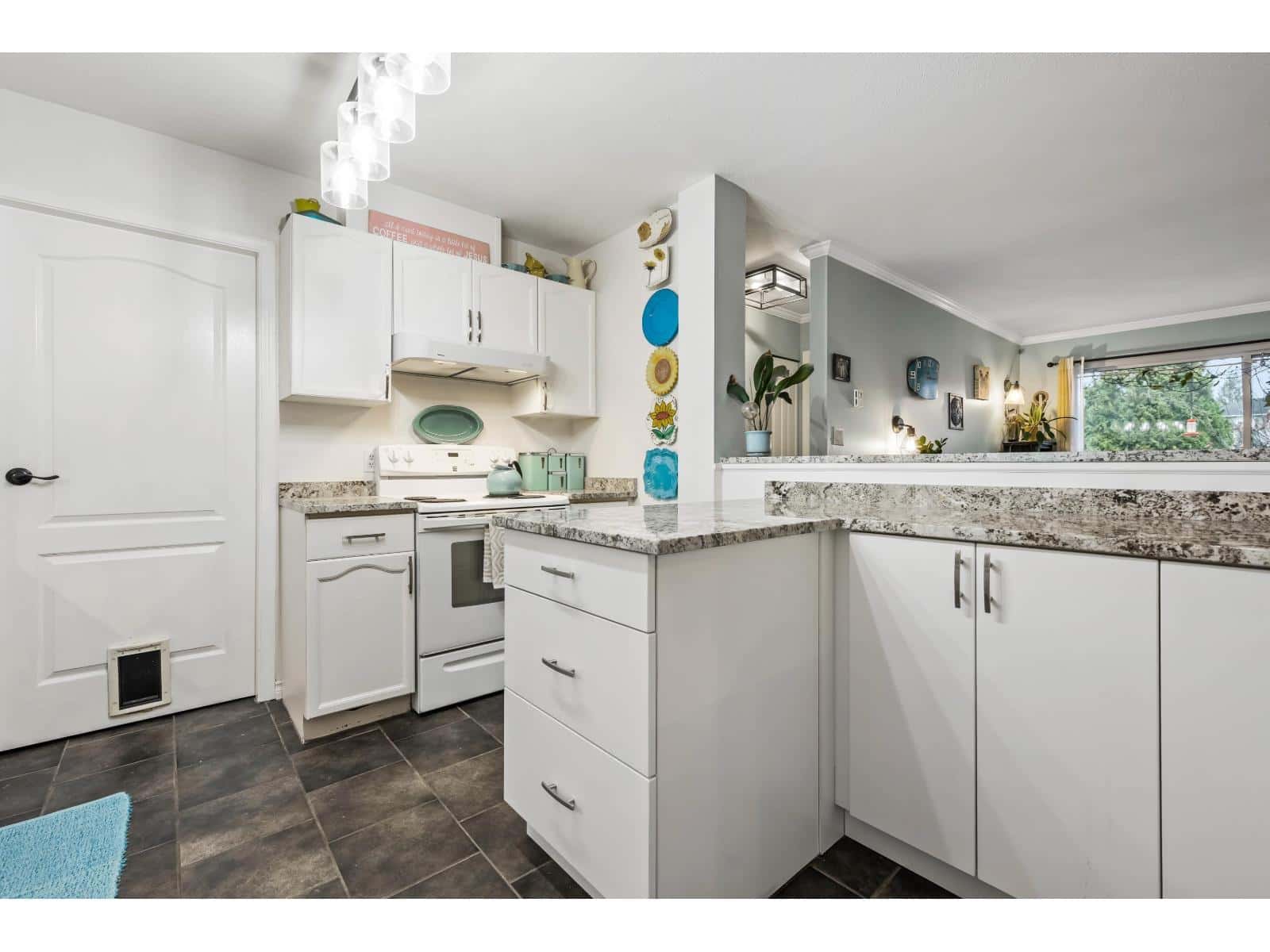 120 33175 OLD YALE ROAD — Abbotsford, British Columbia - Photo 3 of 31