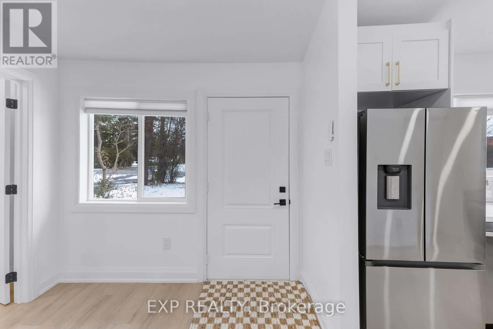 808 MONTSELL AVENUE — Georgina (Historic Lakeshore Communities), Ontario - Photo 3 of 38