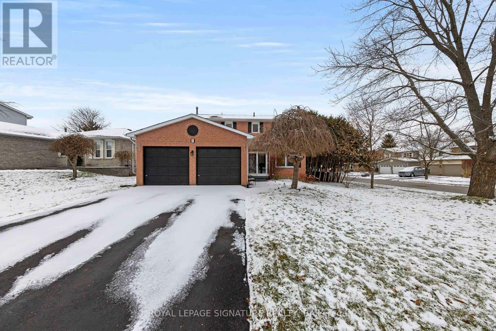 1 FORRESTWOOD CRESCENT — East Gwillimbury (Holland Landing), Ontario - Photo 2 of 38