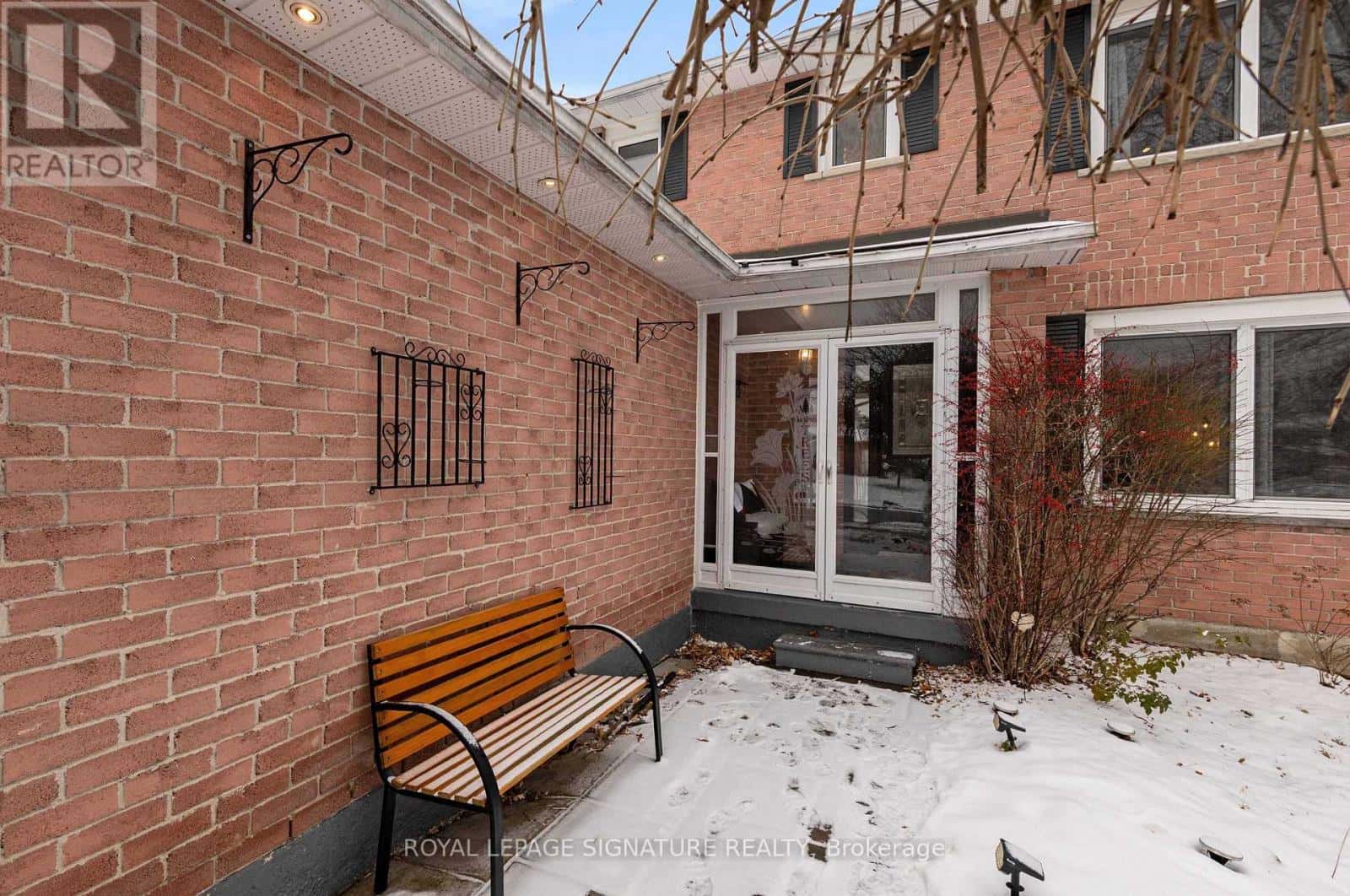 1 FORRESTWOOD CRESCENT — East Gwillimbury (Holland Landing), Ontario - Photo 4 of 38