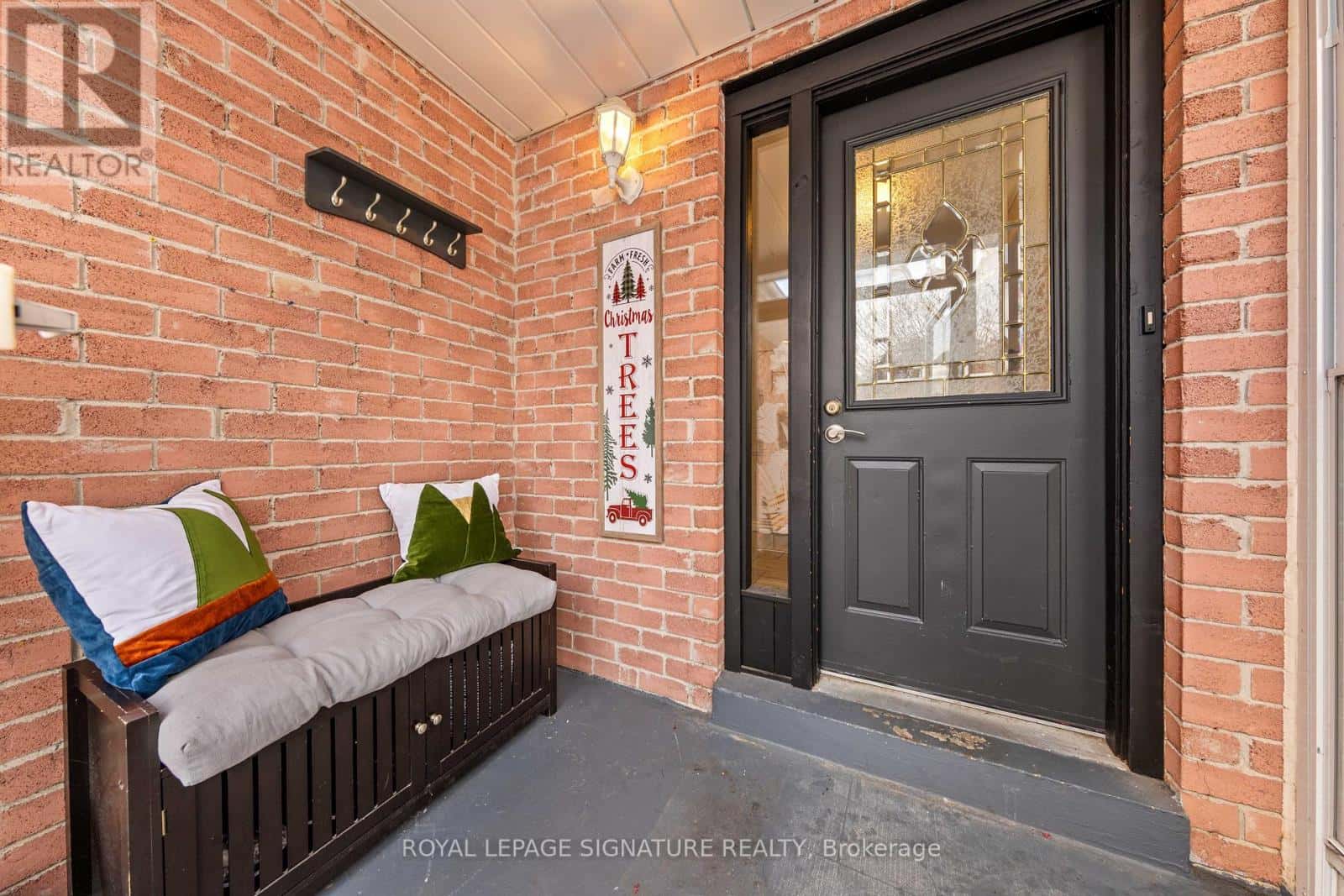 1 FORRESTWOOD CRESCENT — East Gwillimbury (Holland Landing), Ontario - Photo 5 of 38