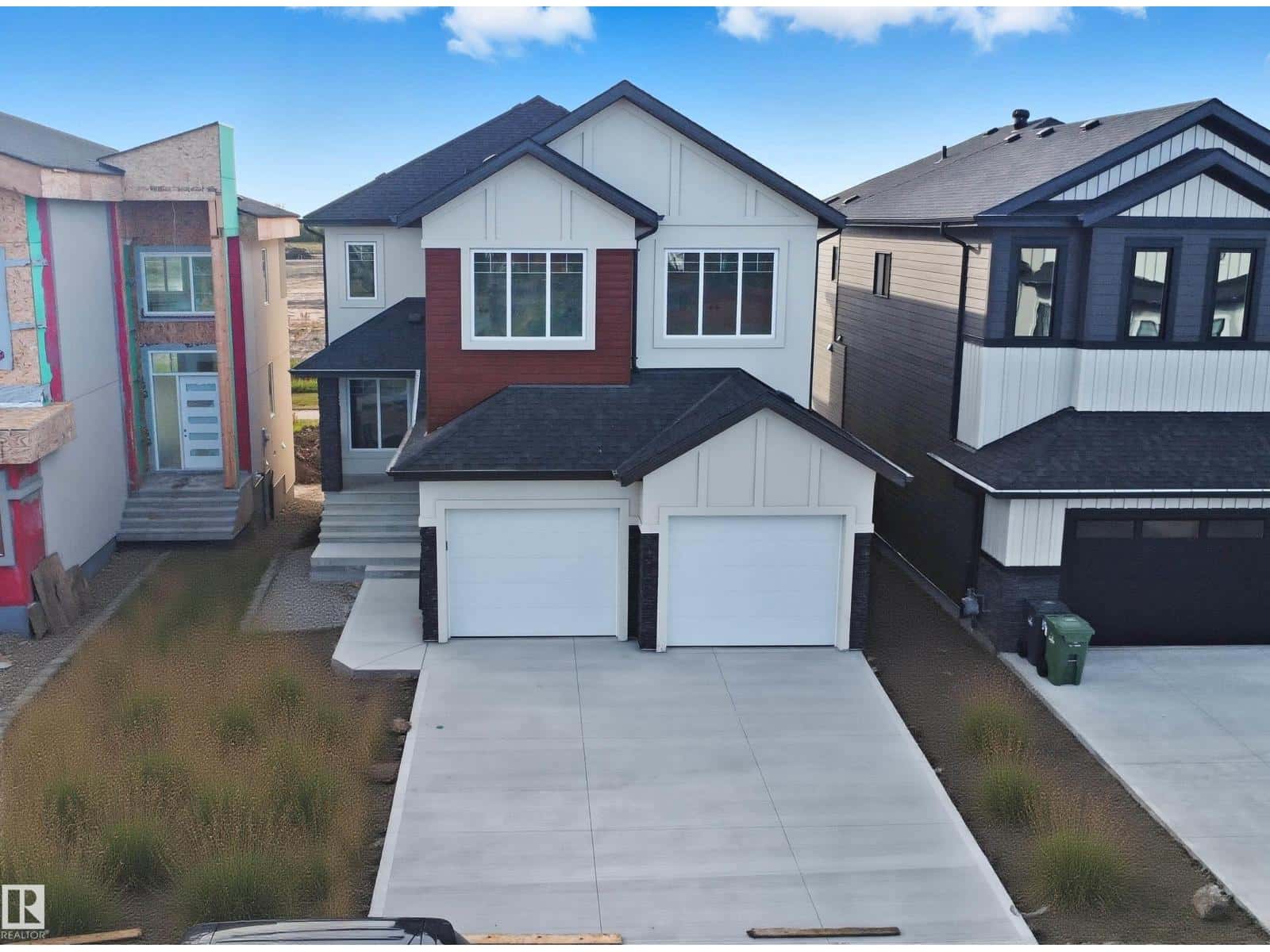 144 Edgewater Cir — Leduc, Alberta - Photo 2 of 52