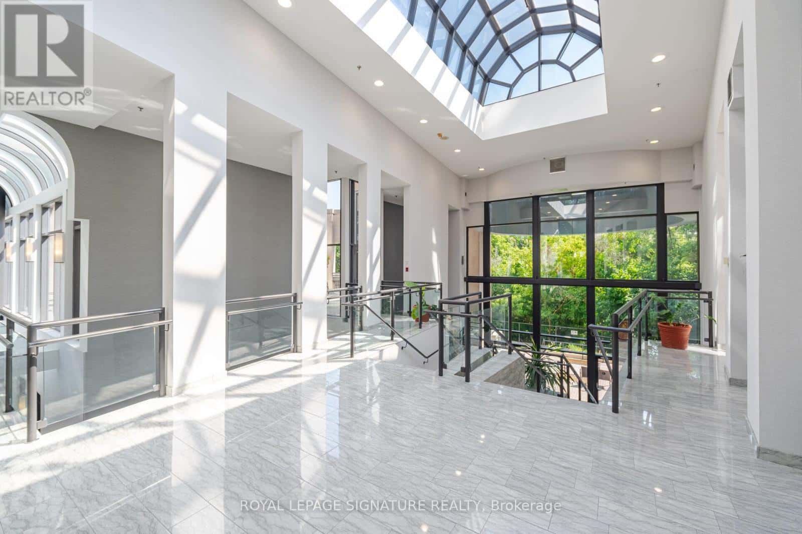 804 - 3 HICKORY TREE ROAD — Toronto (Weston), Ontario - Photo 4 of 41