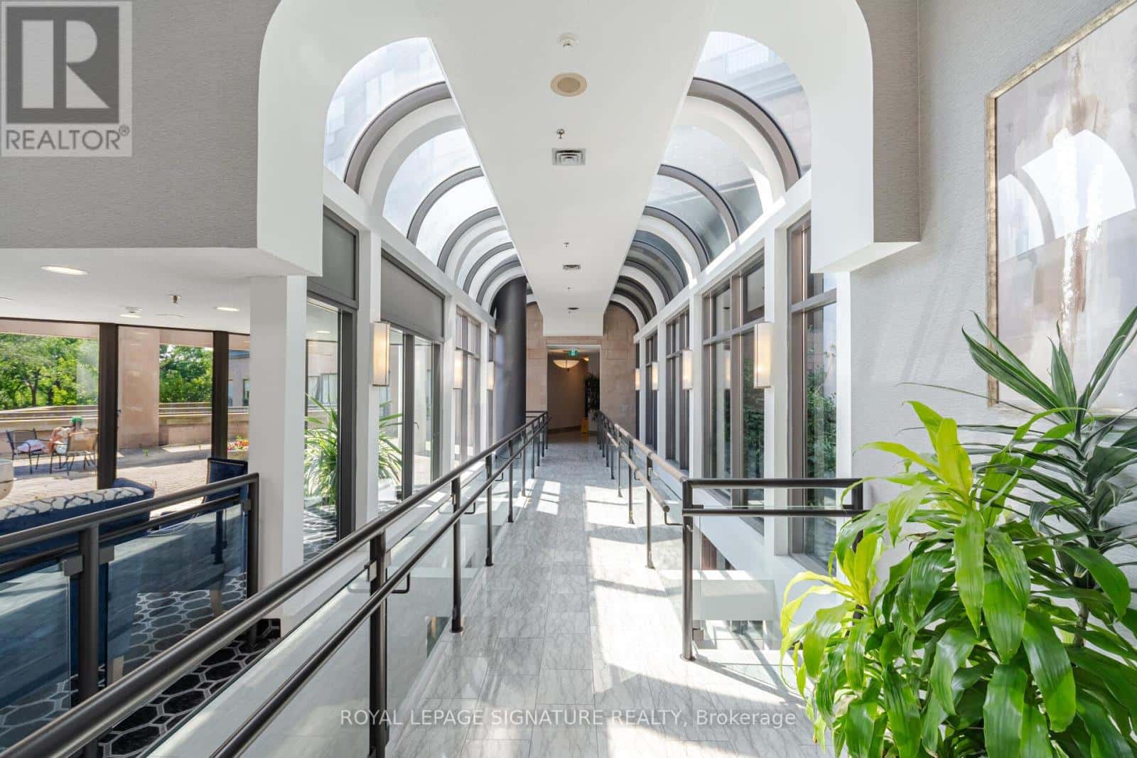 804 - 3 HICKORY TREE ROAD — Toronto (Weston), Ontario - Photo 5 of 41