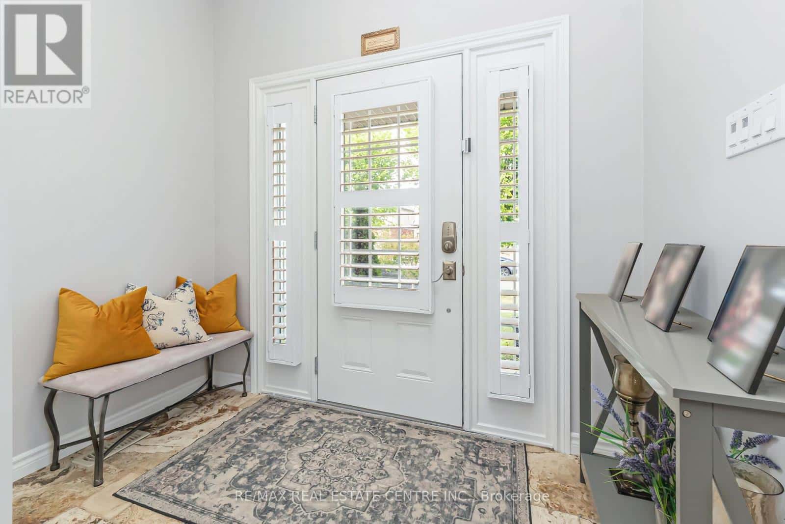 56 SMITH'S CREEK DRIVE — Wilmot, Ontario - Photo 5 of 50