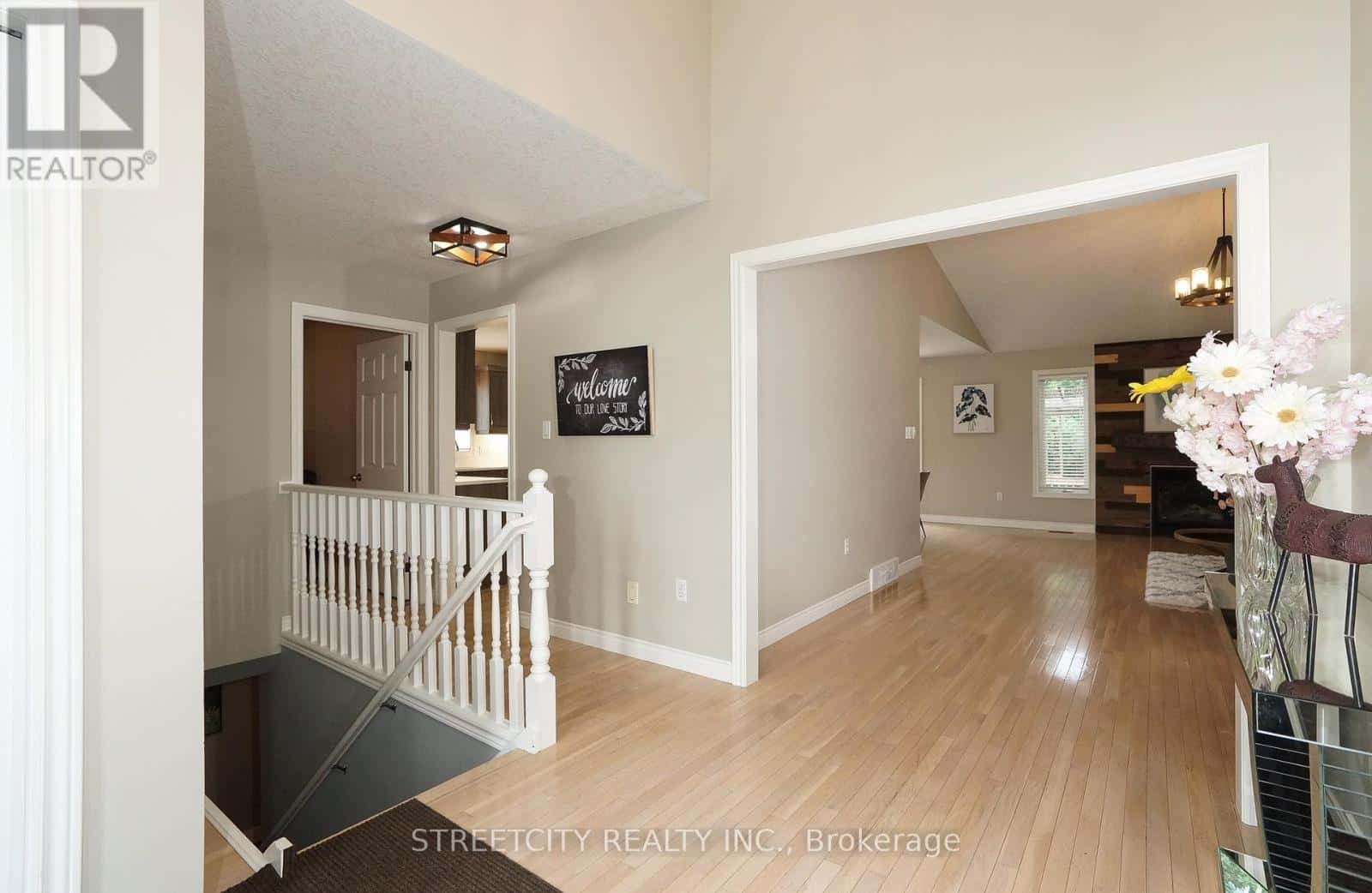 1861 LOUISE BOULEVARD — London North (North R), Ontario - Photo 4 of 34