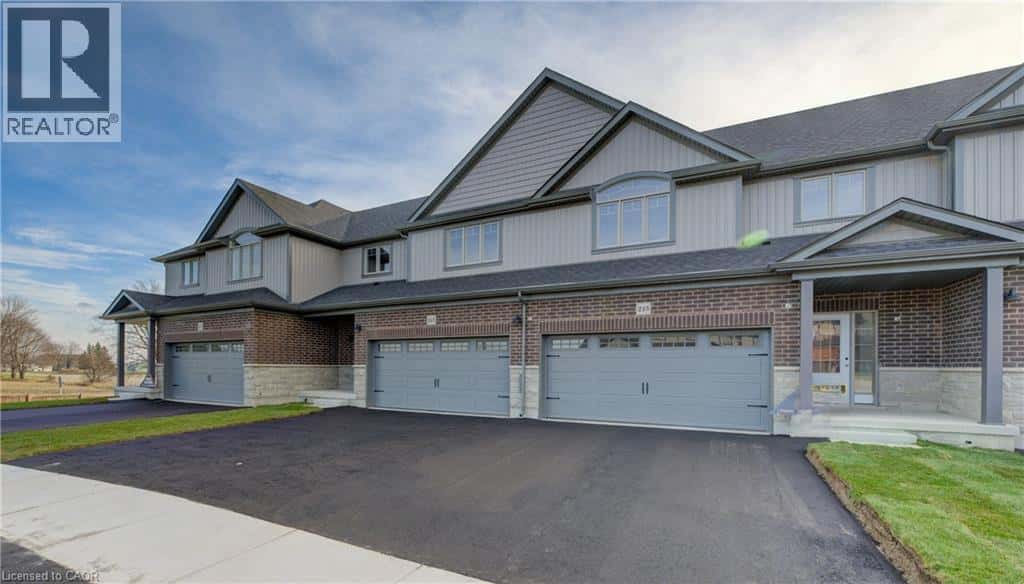 243 APPLEWOOD Street — Plattsville, Ontario - Photo 3 of 42