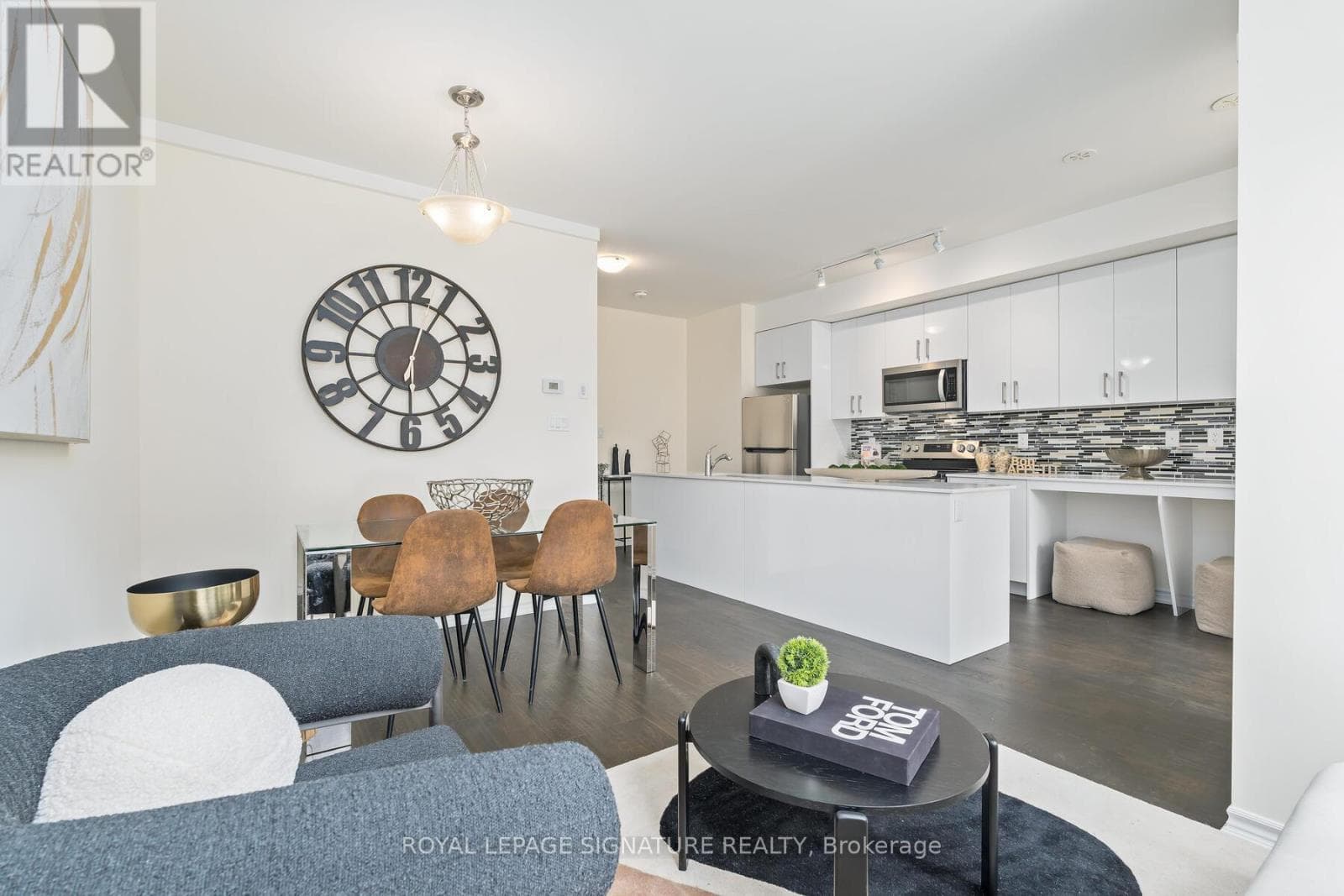 30 - 1972R VICTORIA PARK AVENUE — Toronto (Parkwoods-Donalda), Ontario - Main photo