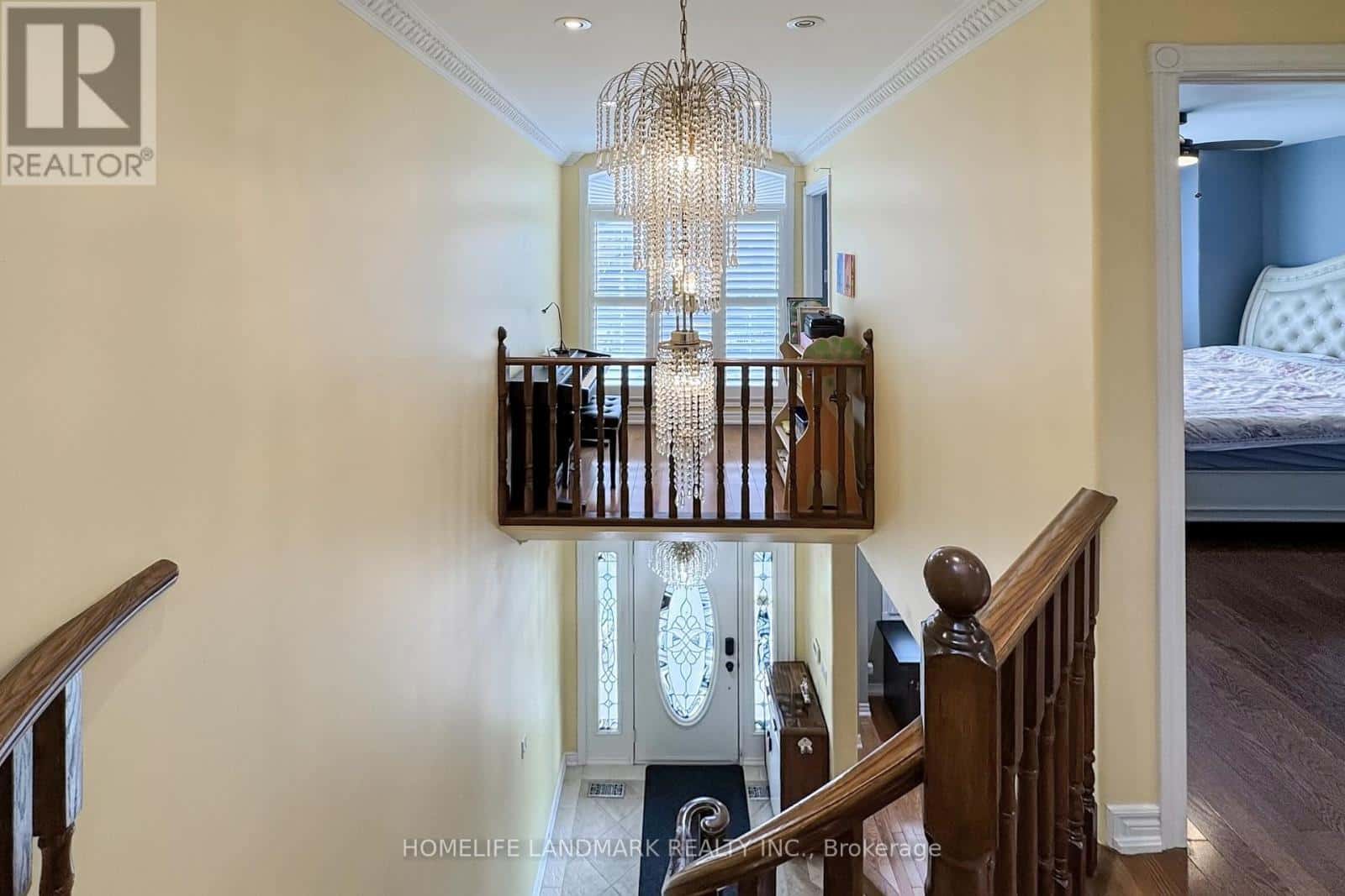 72 BRANSTONE ROAD — Toronto (Caledonia-Fairbank), Ontario - Photo 5 of 50