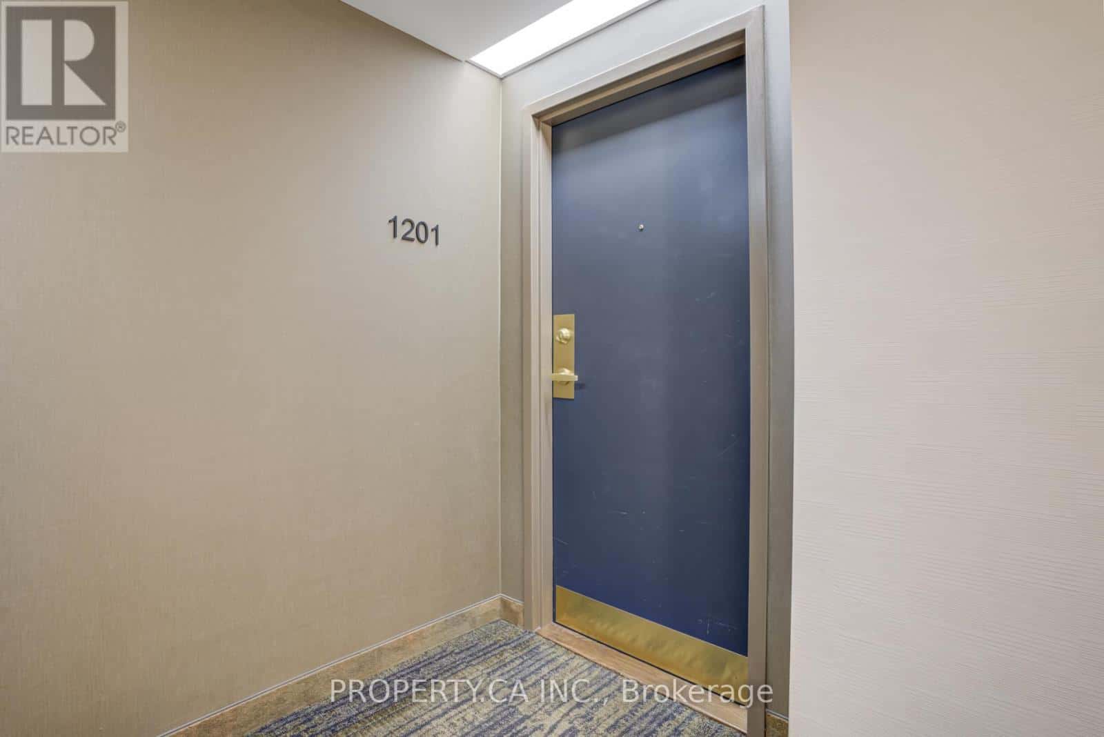 1201 - 1271 WALDEN CIRCLE — Mississauga (Clarkson), Ontario - Photo 3 of 40