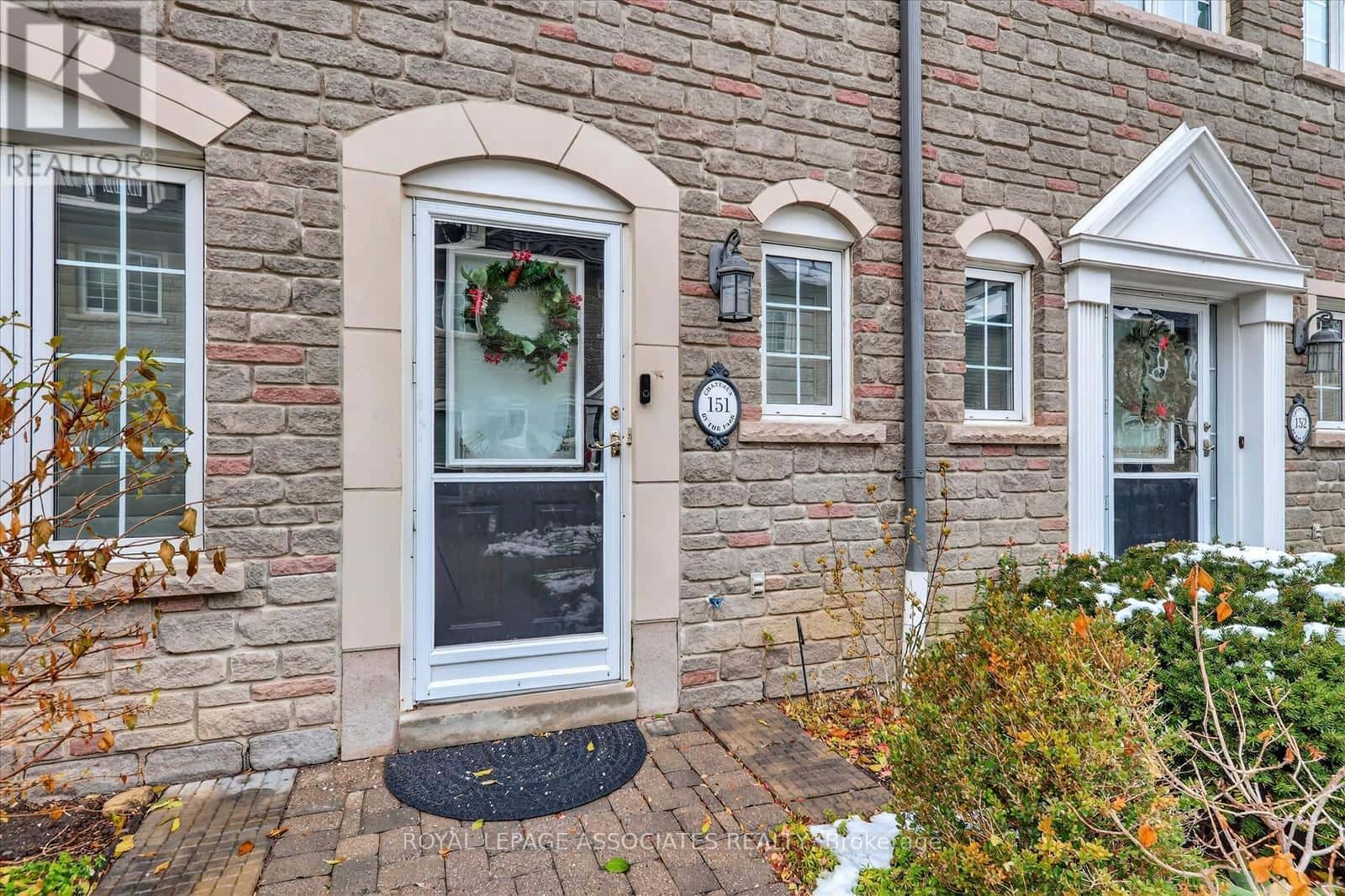 151 - 1995 ROYAL ROAD — Pickering (Village East), Ontario - Photo 4 of 48