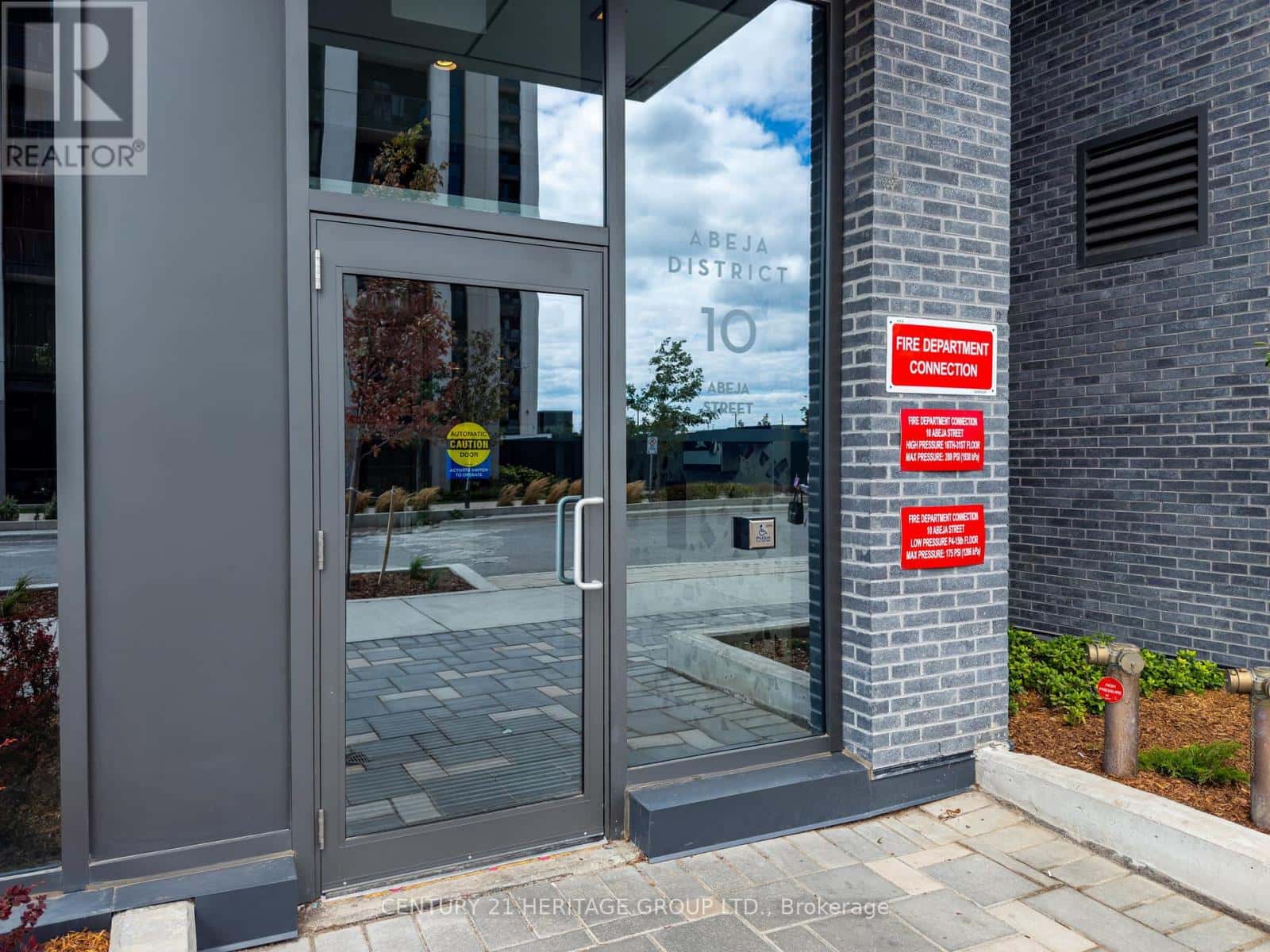 2019 - 10 ABEJA STREET — Vaughan (Concord), Ontario - Photo 2 of 27