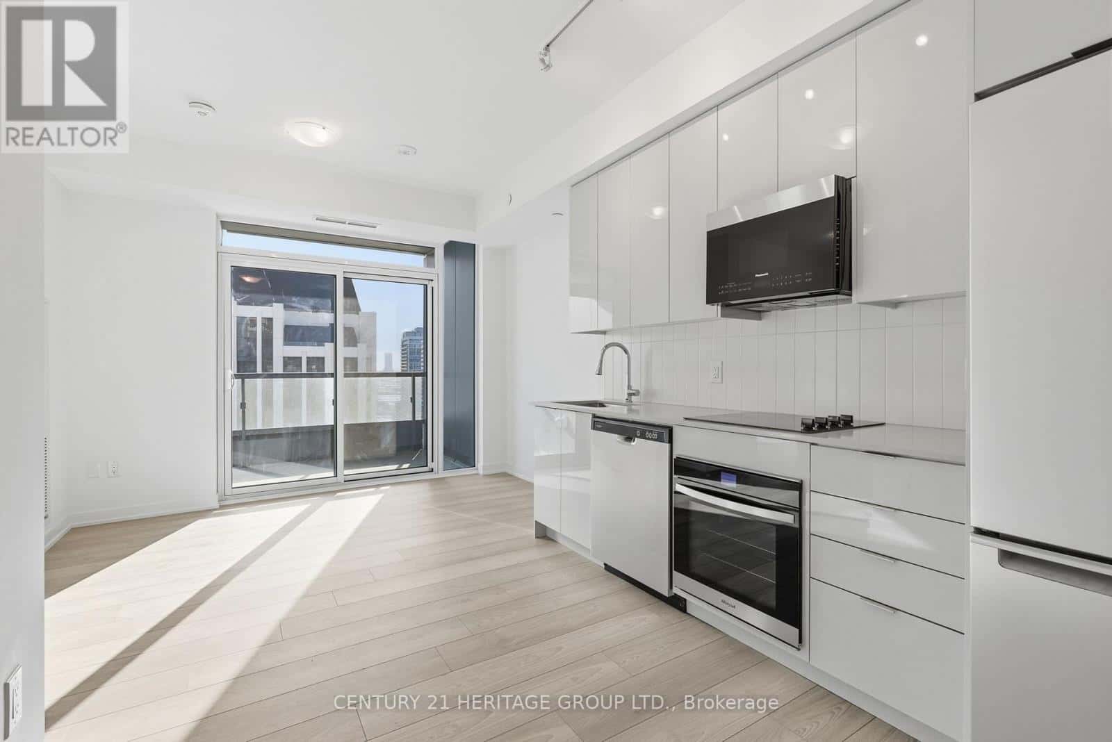 2019 - 10 ABEJA STREET — Vaughan (Concord), Ontario - Photo 4 of 27