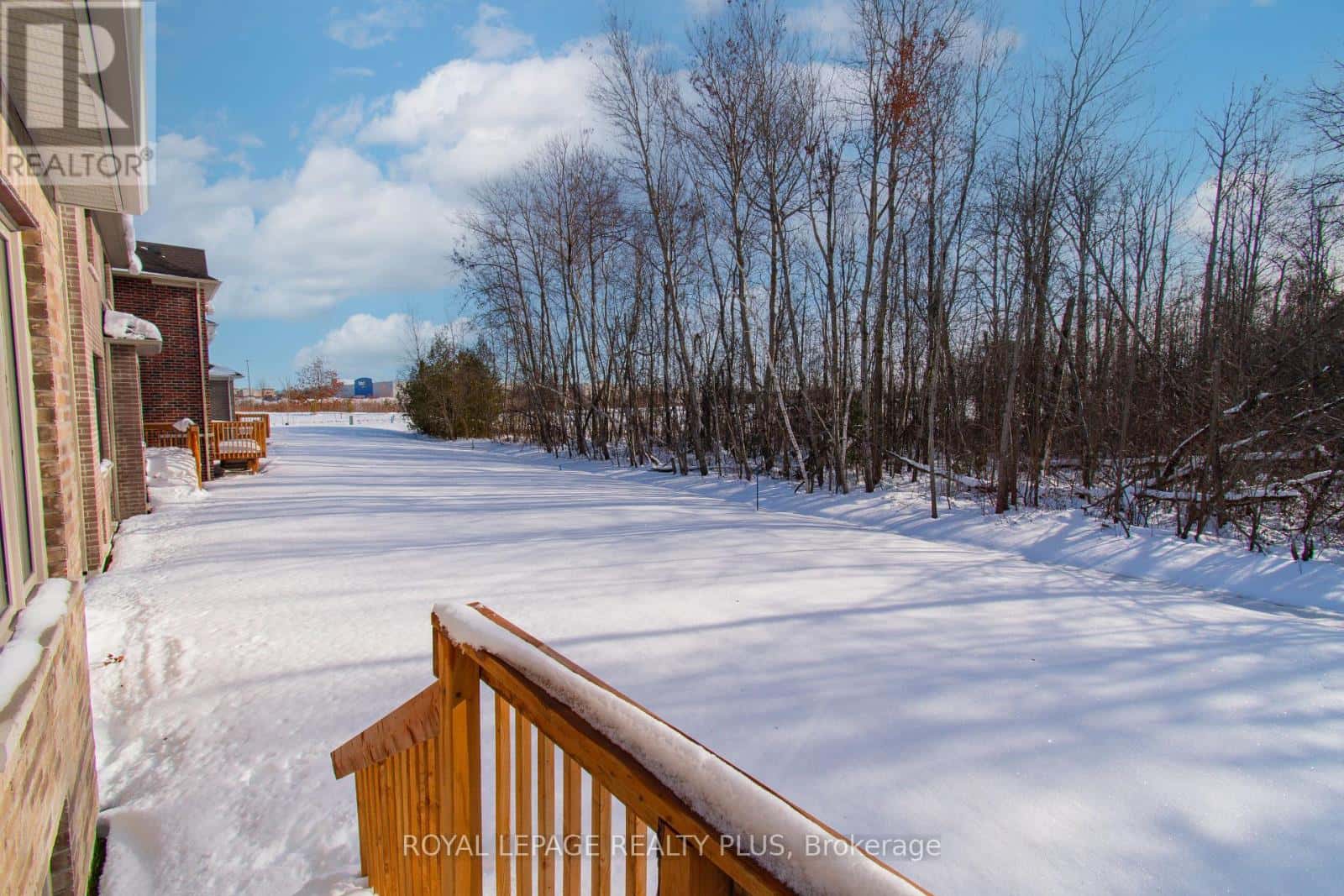 147 DOVEDALE DRIVE — Georgina (Keswick South), Ontario - Photo 4 of 43