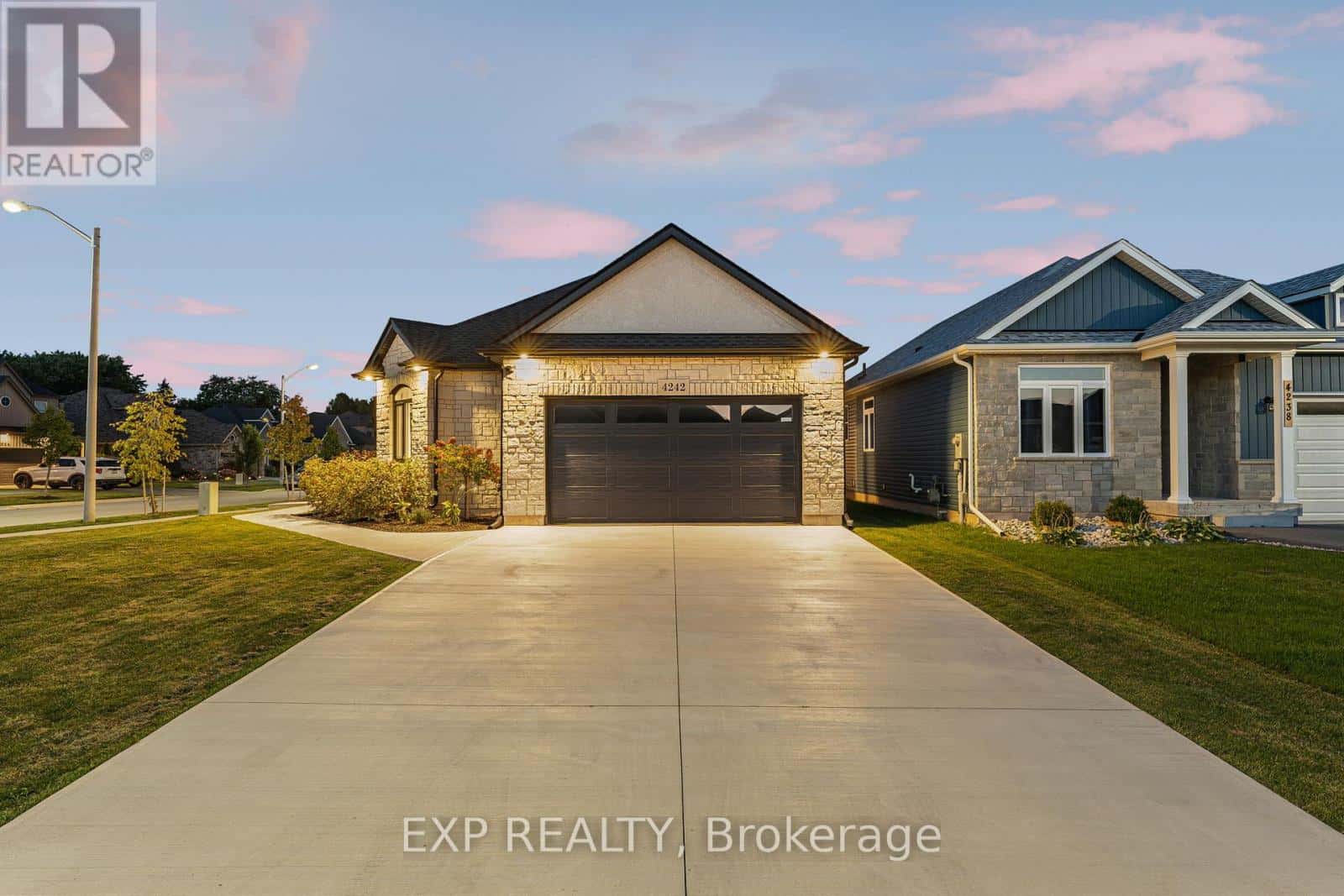 4242 VILLAGE CREEK DRIVE — Fort Erie (Stevensville), Ontario - Photo 4 of 50