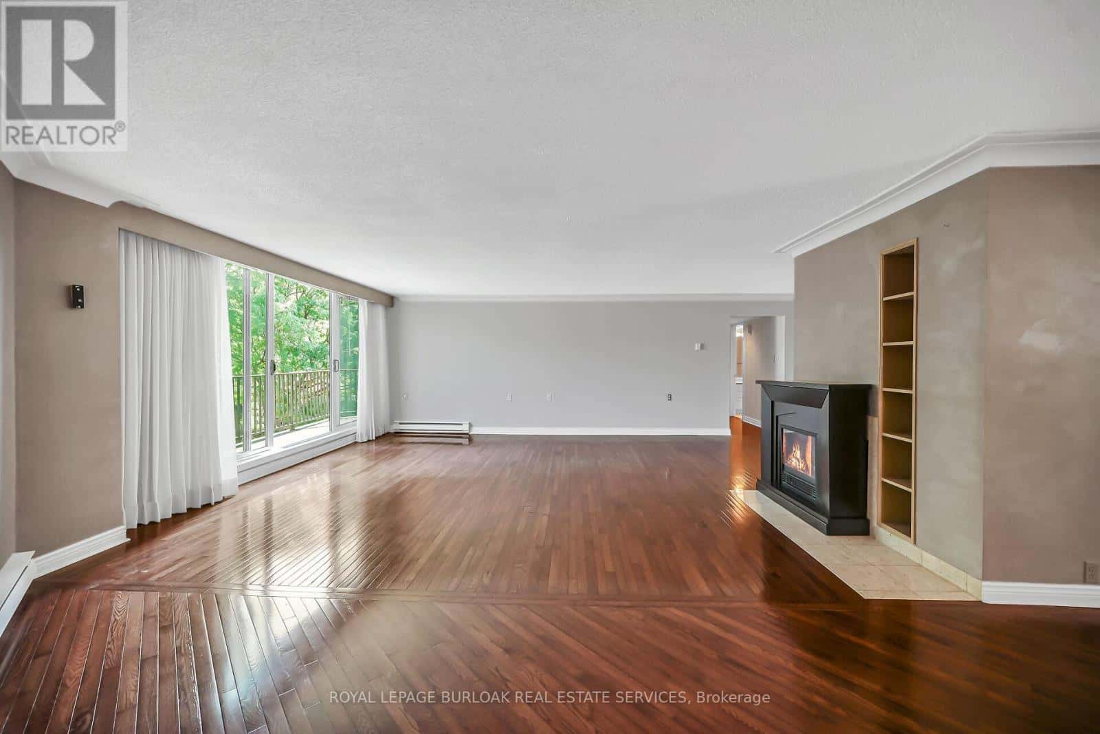 PH1 - 150 WILSON STREET W — Hamilton (Ancaster), Ontario - Photo 5 of 50