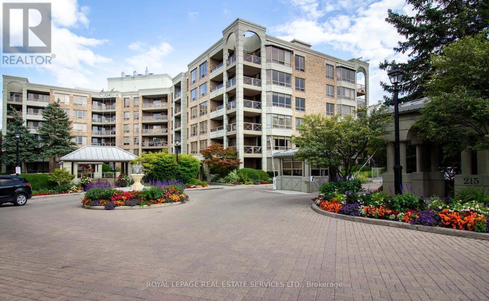 215 The Donway West 612