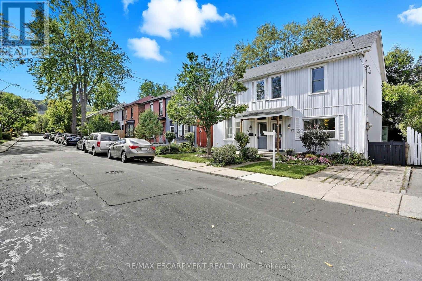 22 LIBERTY STREET — Hamilton (Corktown), Ontario - Photo 2 of 35