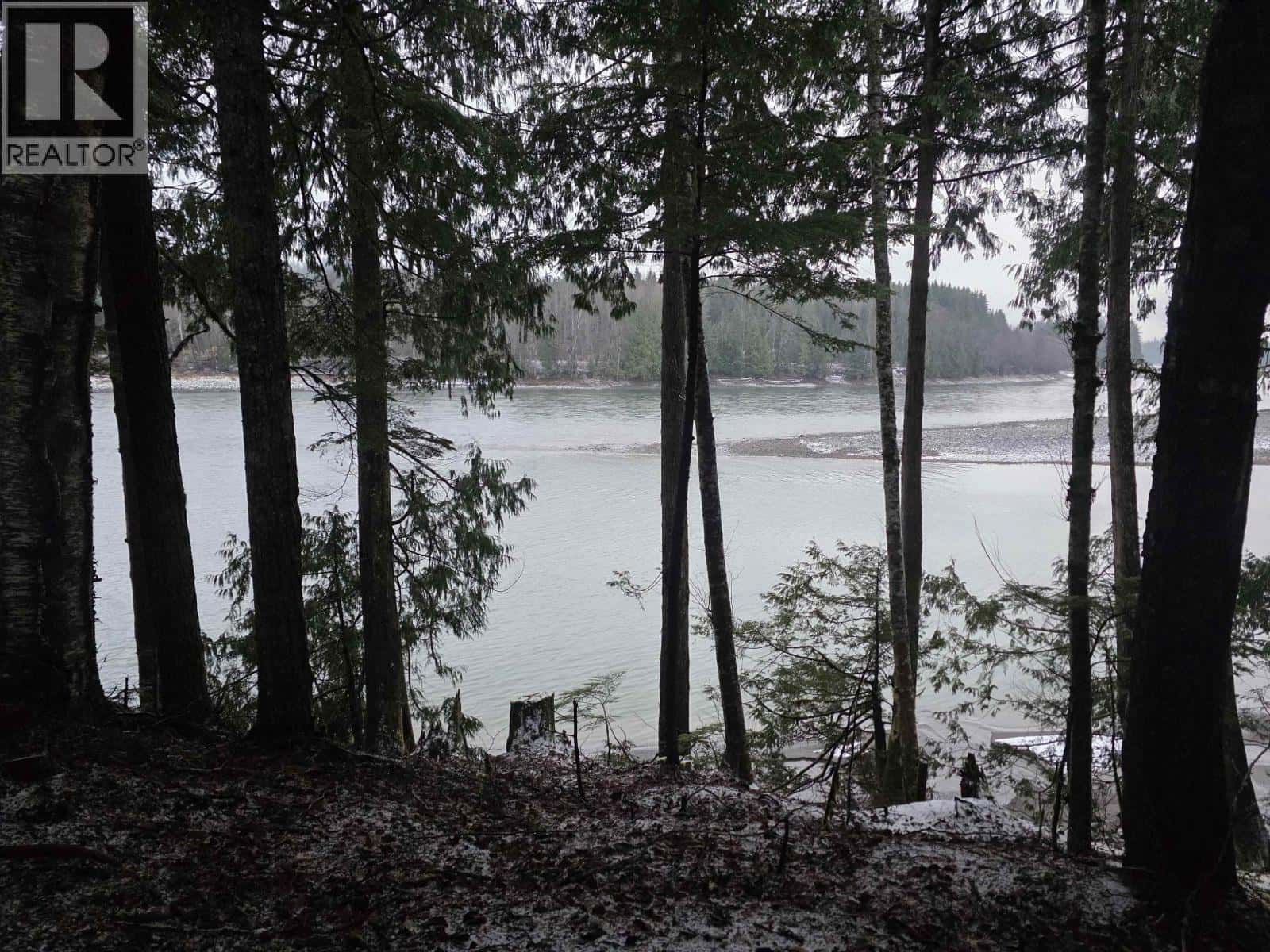 2158 GRANDVIEW DRIVE — Terrace, British Columbia - Photo 4 of 32