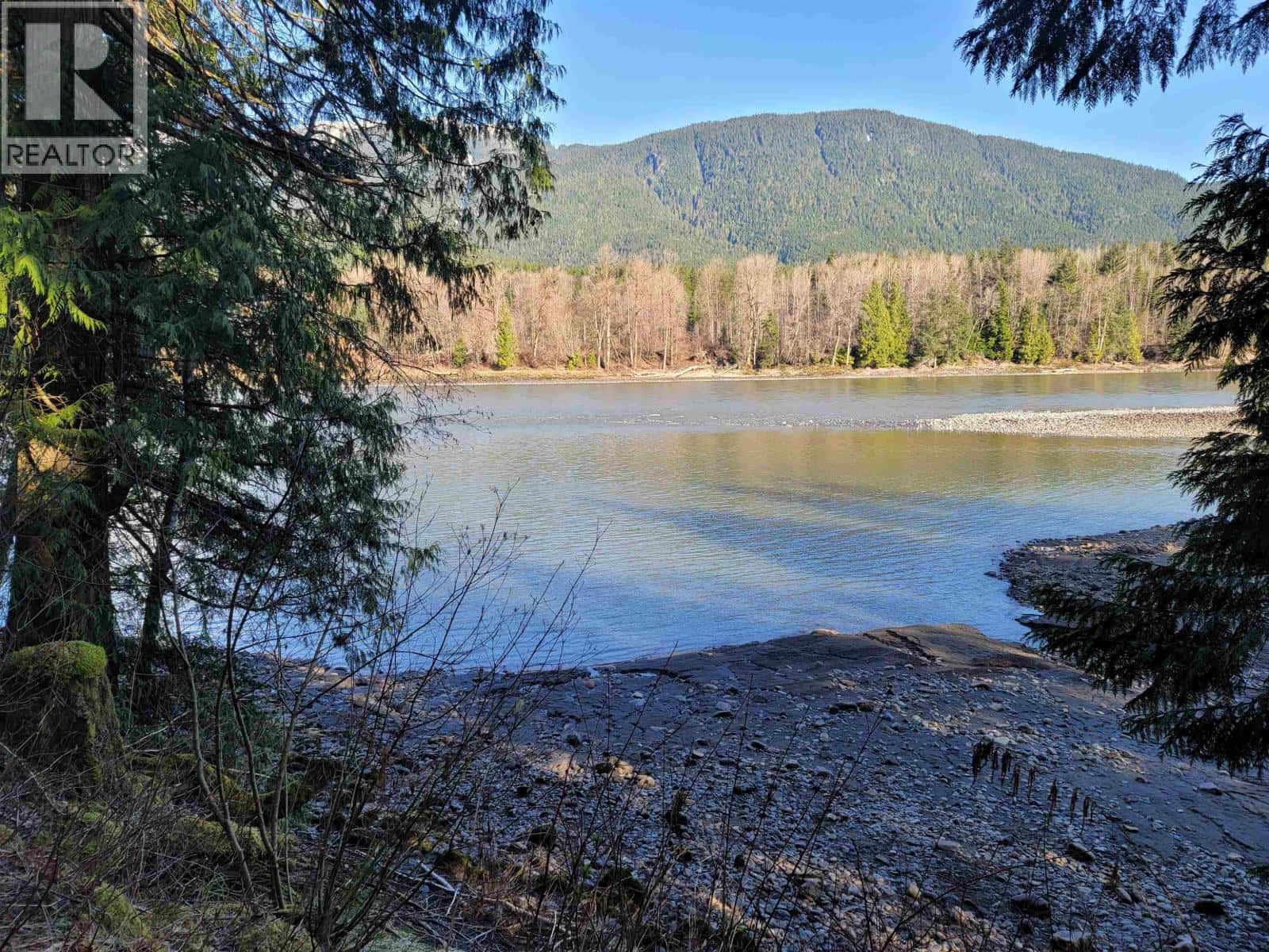 2158 GRANDVIEW DRIVE — Terrace, British Columbia - Photo 2 of 32