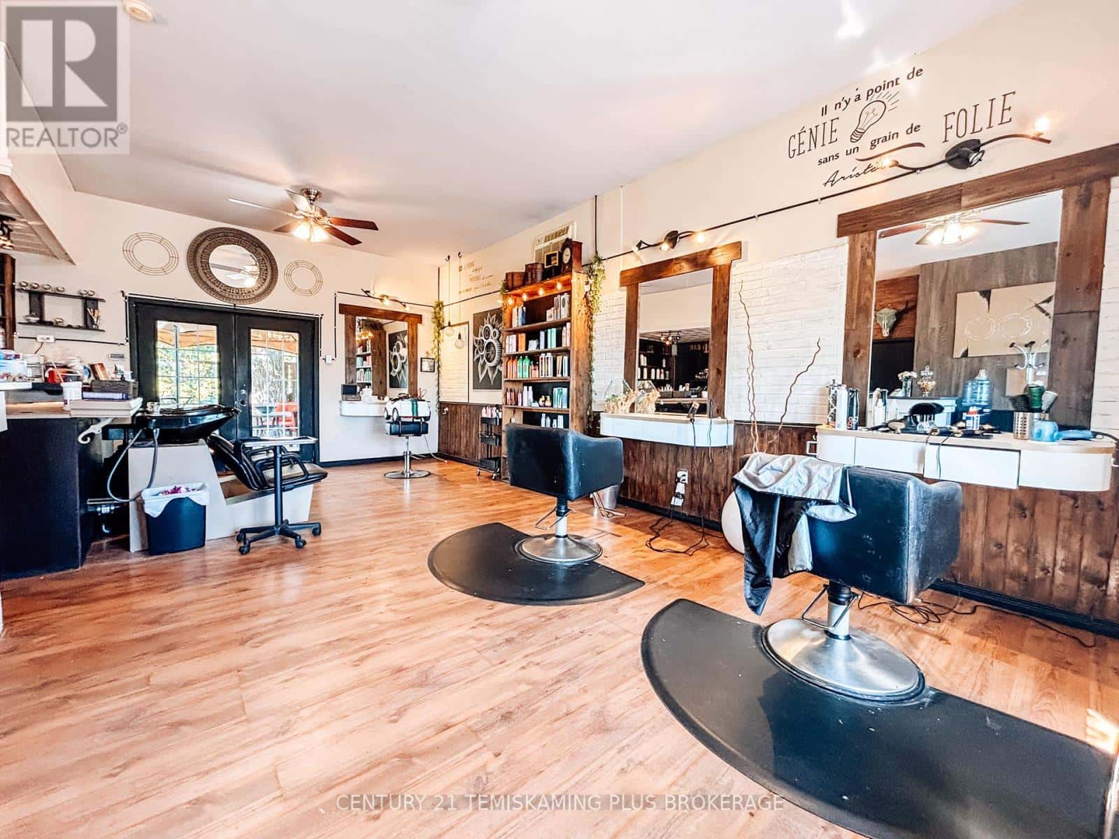 203 ROLAND ROAD — Temiskaming Shores (New Liskeard), Ontario - Photo 3 of 33