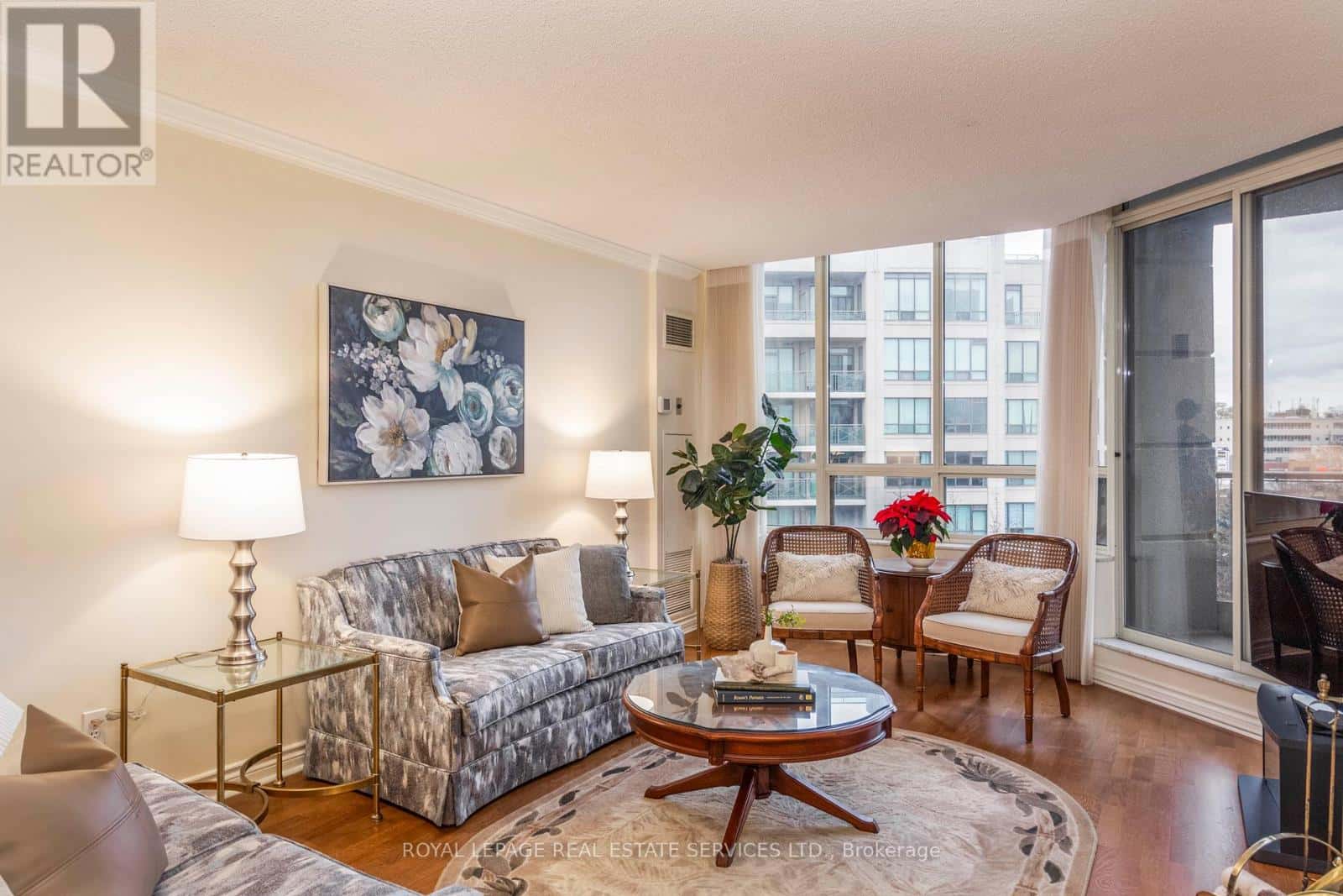 612 - 215 THE DONWAY WEST — Toronto (Banbury-Don Mills), Ontario - Photo 3 of 32