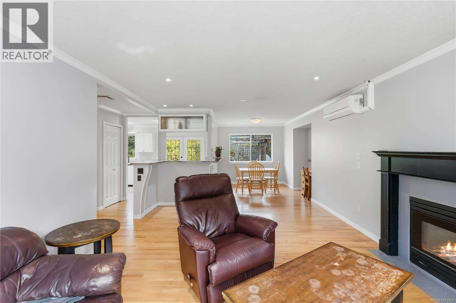 5726 Brookwood Dr — Nanaimo, British Columbia - Photo 5 of 30