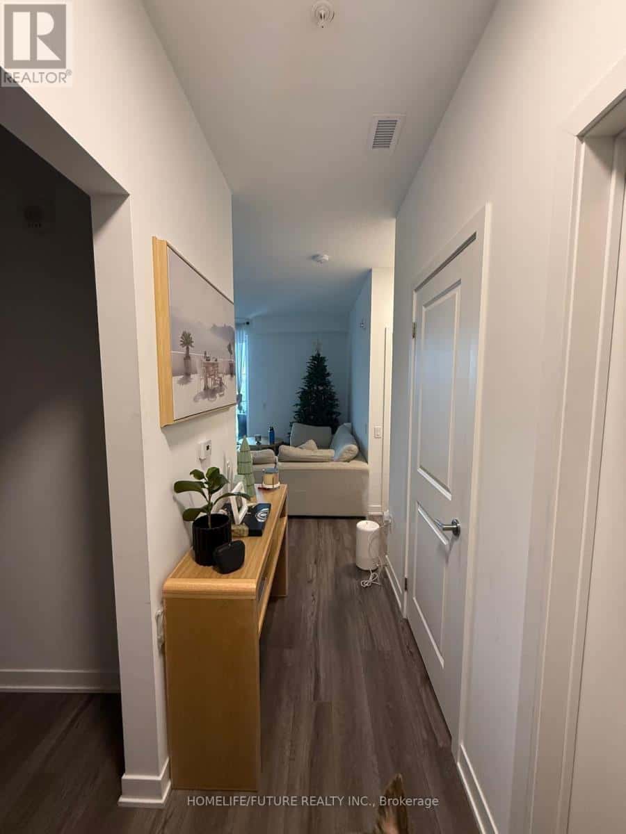 426 - 385 ARTIC RED DRIVE — Oshawa (Windfields), Ontario - Photo 5 of 18