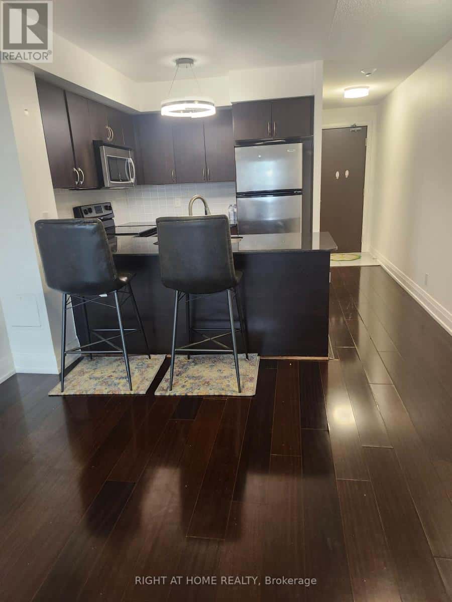 519 - 1060 SHEPPARD AVENUE W — Toronto (York University Heights), Ontario - Photo 5 of 14