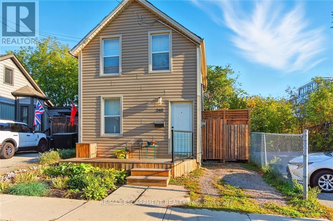 346 HUNTER STREET W — Hamilton (Kirkendall), Ontario - Main photo