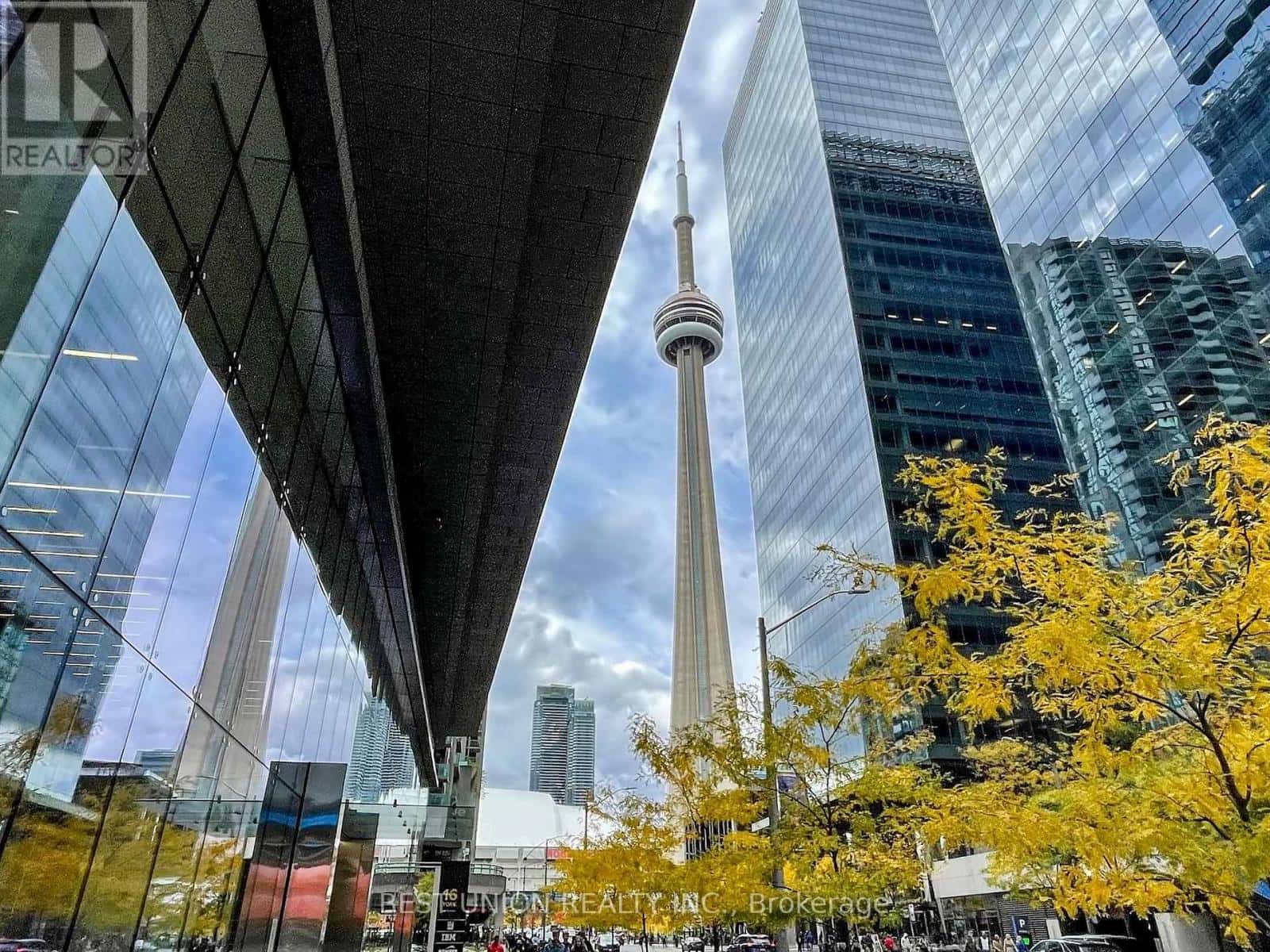 5301 - 180 UNIVERSITY AVENUE — Toronto (Bay Street Corridor), Ontario - Photo 2 of 50