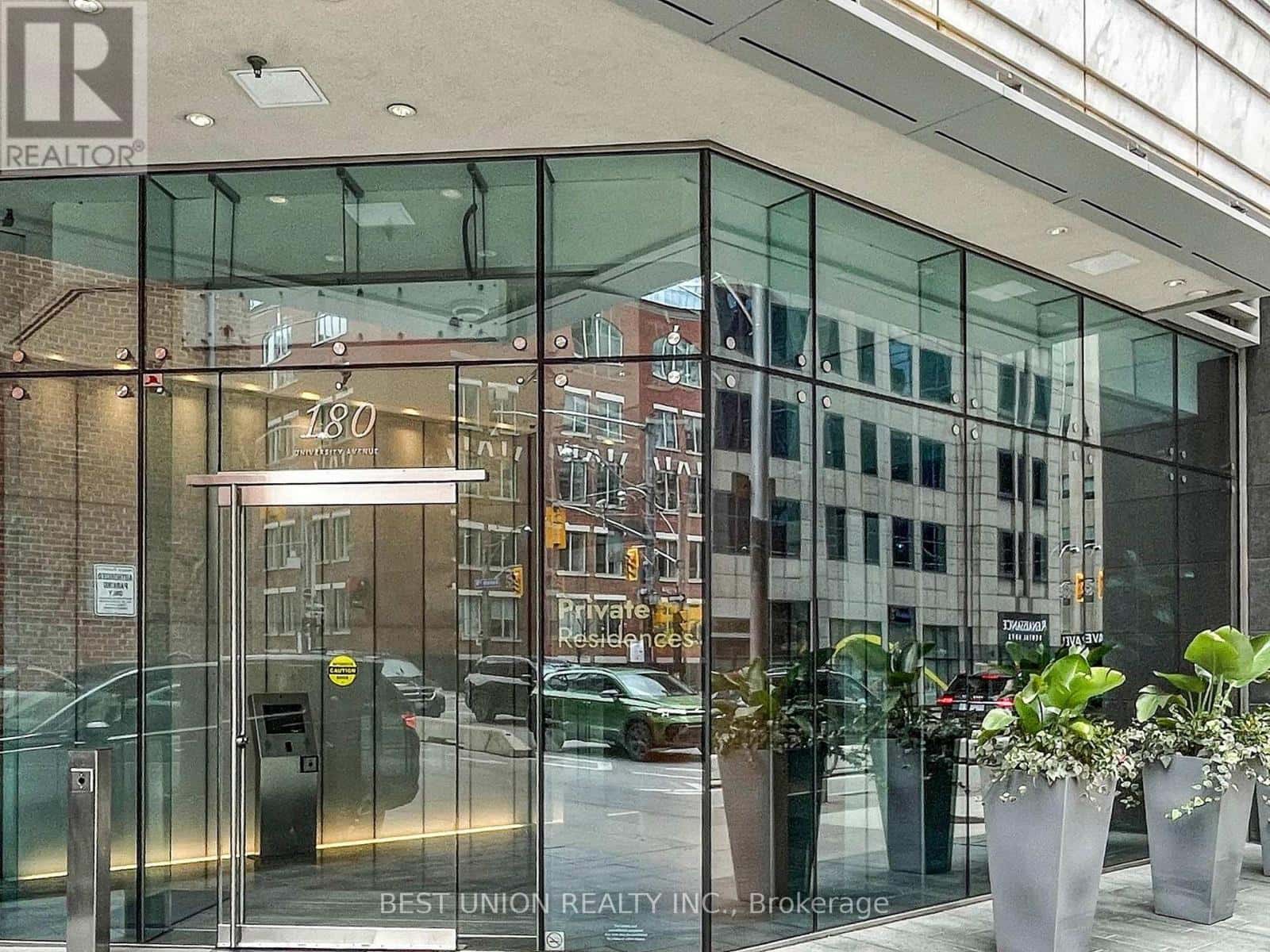 5301 - 180 UNIVERSITY AVENUE — Toronto (Bay Street Corridor), Ontario - Photo 3 of 50