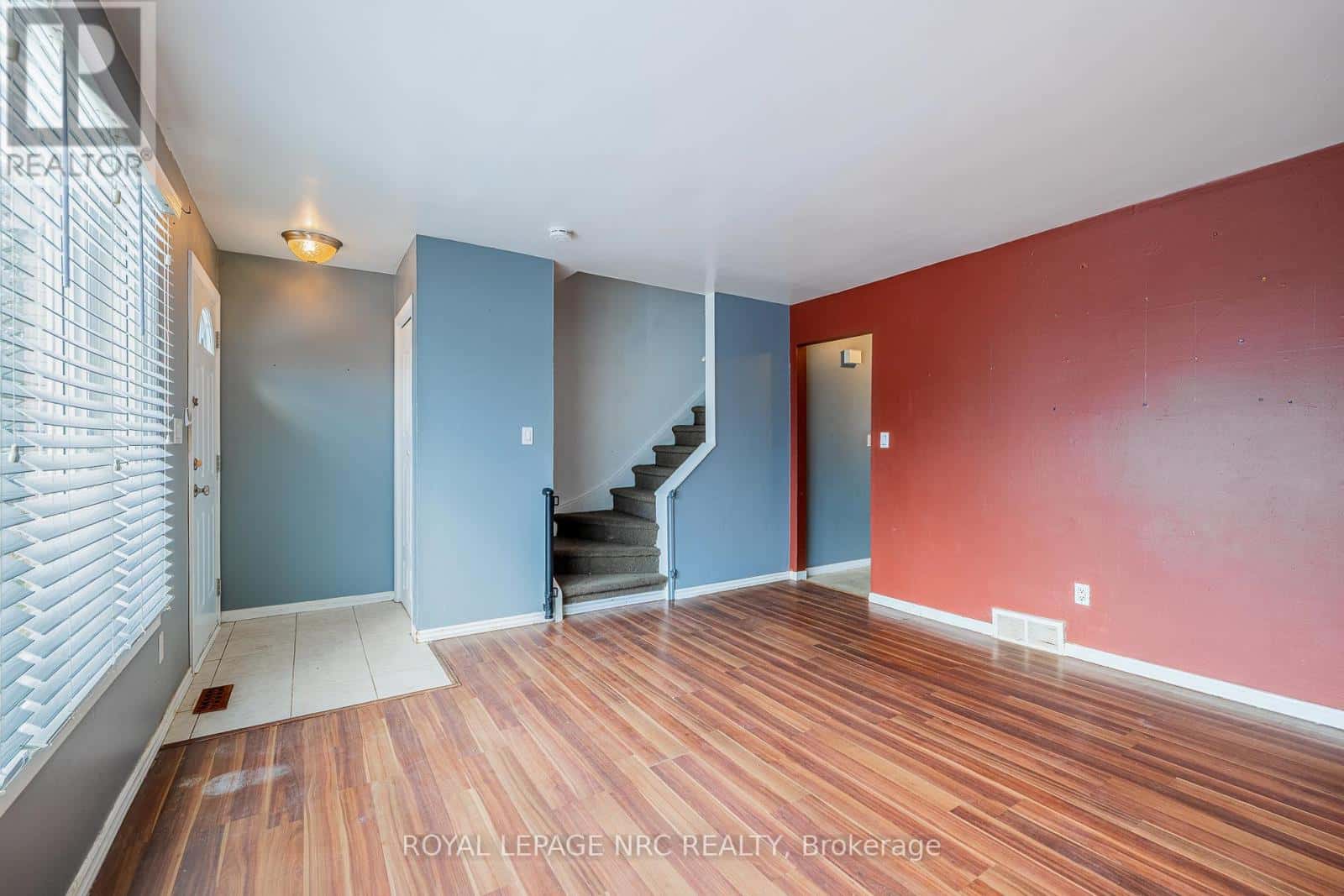 39 - 4215 MEADOWVALE DRIVE — Niagara Falls (Morrison), Ontario - Photo 4 of 31