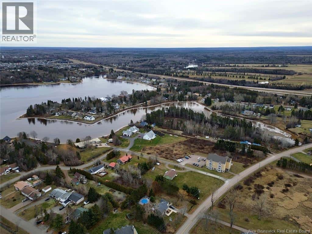 167 Dupuis Street — Shediac, New Brunswick - Photo 4 of 42