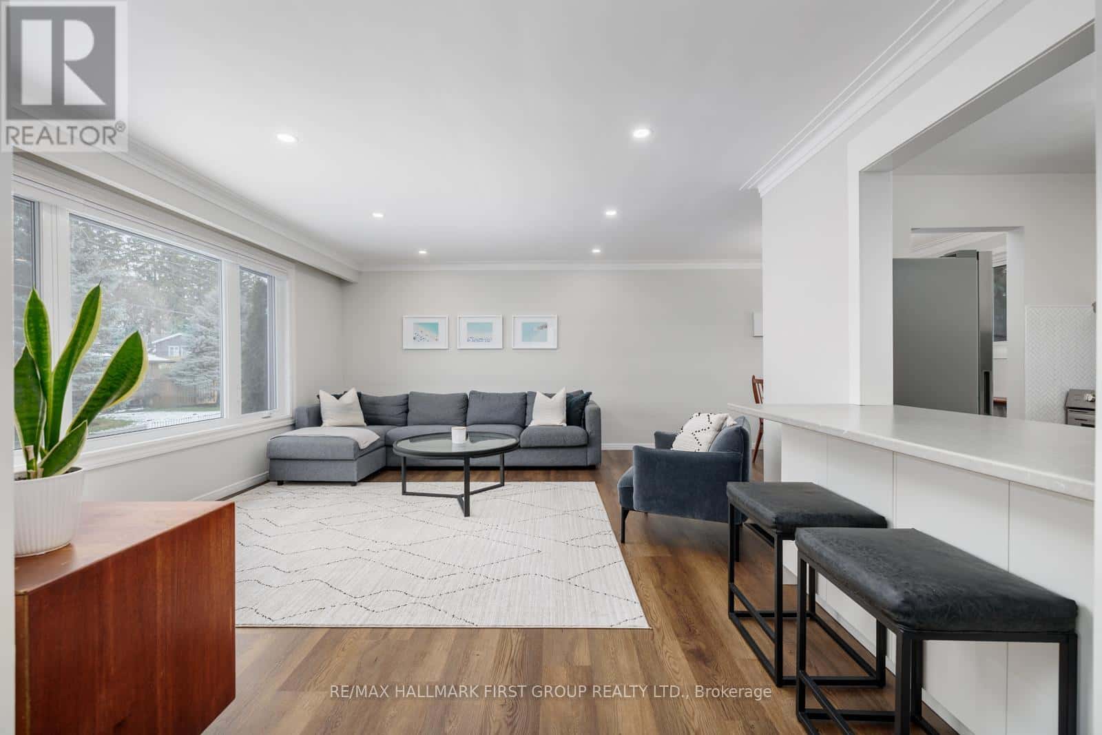 Clarington (Bowmanville), Ontario — Clarington (Bowmanville), Ontario - Photo 2 of 34