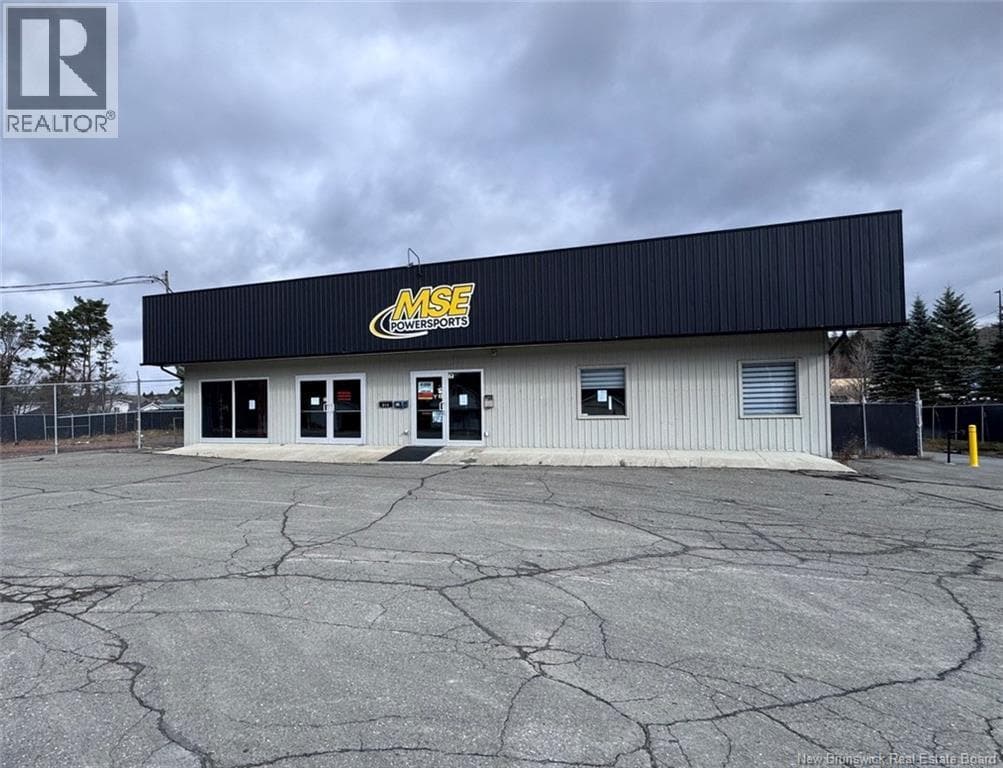811-815 Victoria Street — Edmundston, New Brunswick - Main photo