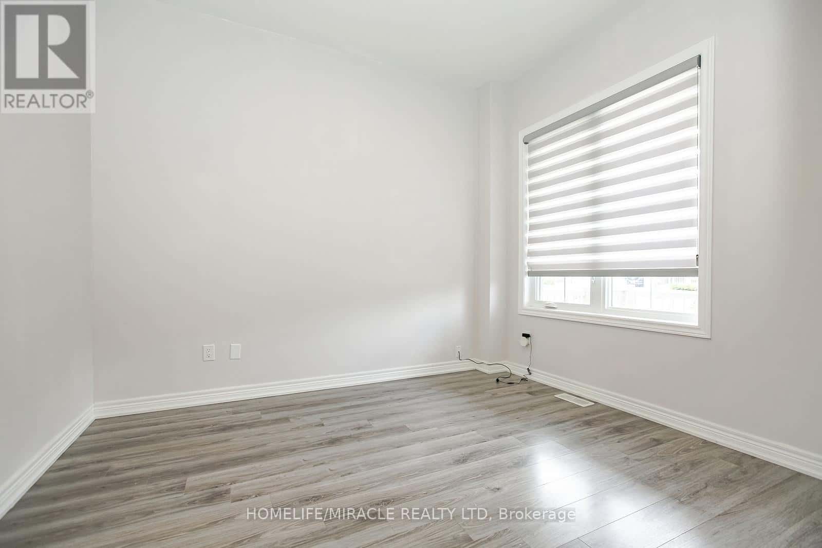 131 KINGSMERE CRESCENT — New Tecumseth (Alliston), Ontario - Photo 5 of 50