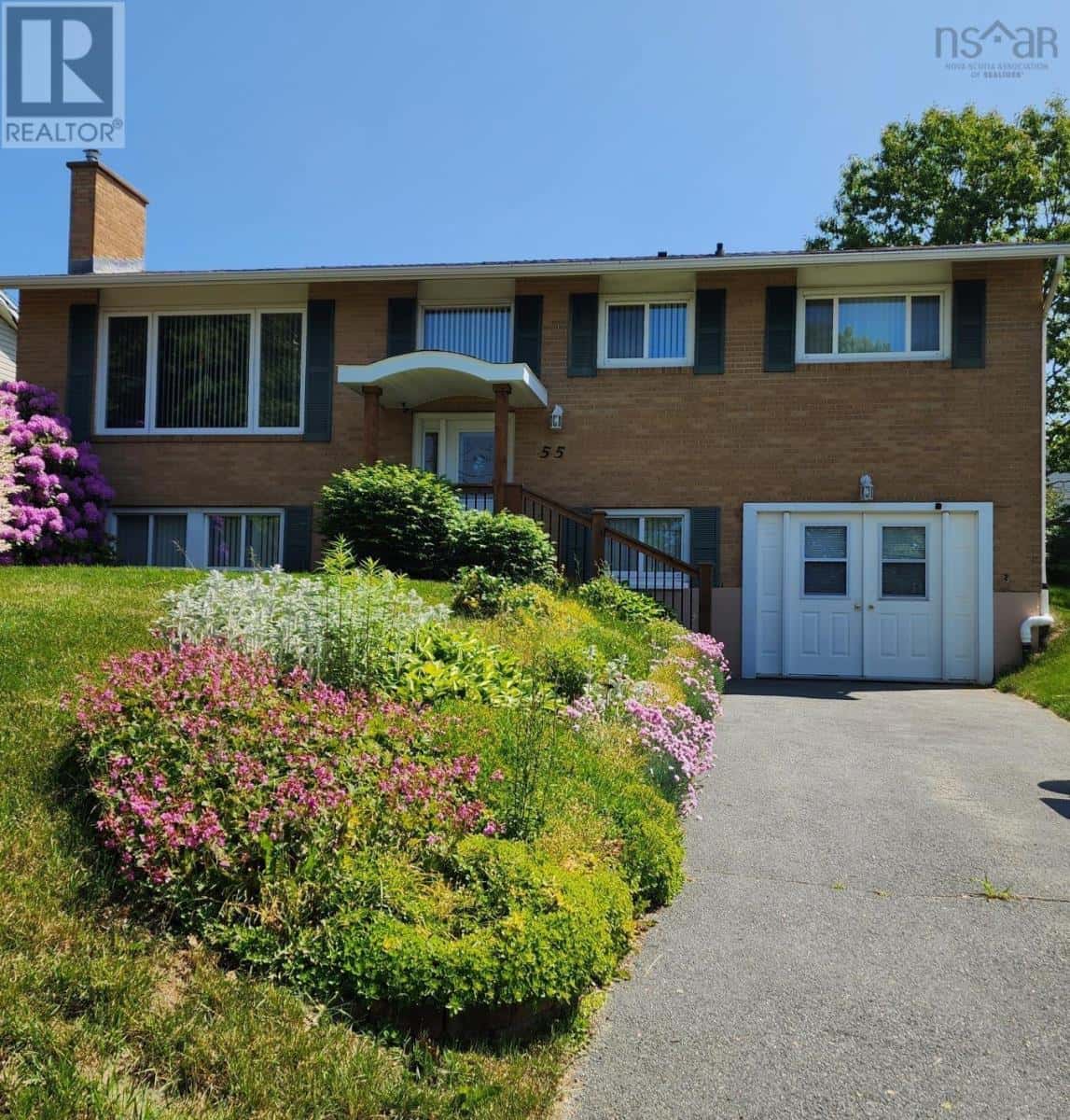 55 Oakmount Drive — Bedford, Nova Scotia - Photo 2 of 50