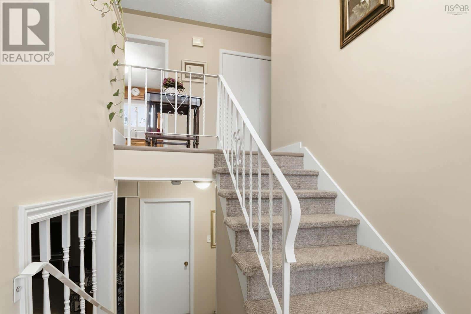 55 Oakmount Drive — Bedford, Nova Scotia - Photo 4 of 50